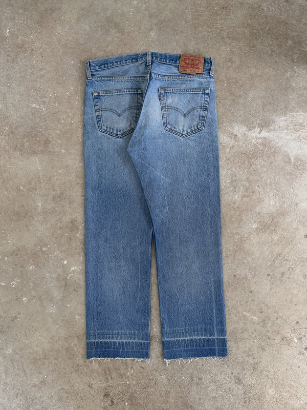 Early 00s Levis Faded Blue 501 Released Hem (33X28)