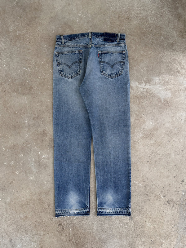 Early 00s Levis Faded Blue 505 Released Hem (34X32)