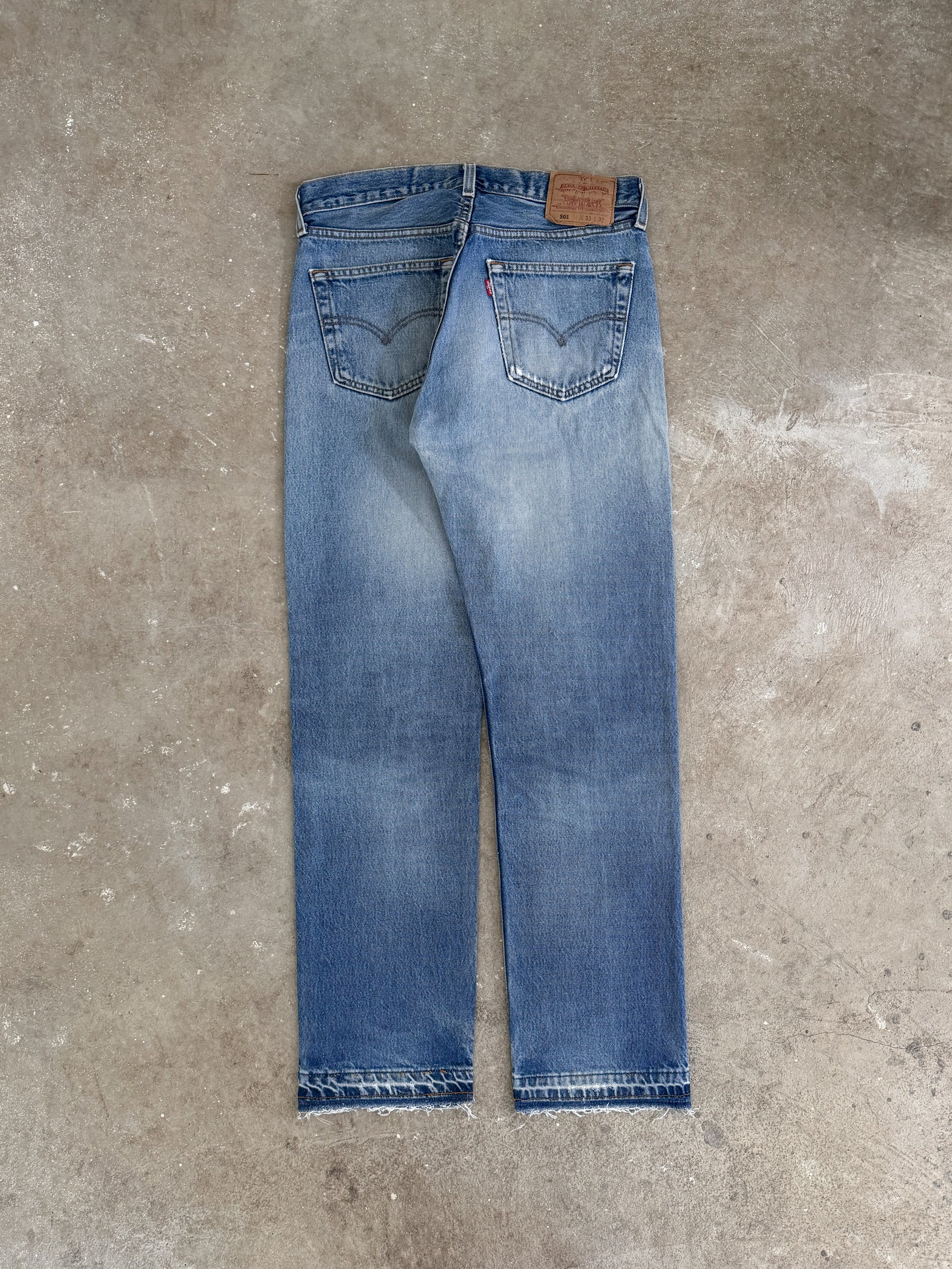 1990s Levis Faded Blue 501 Released Hem (31X31)