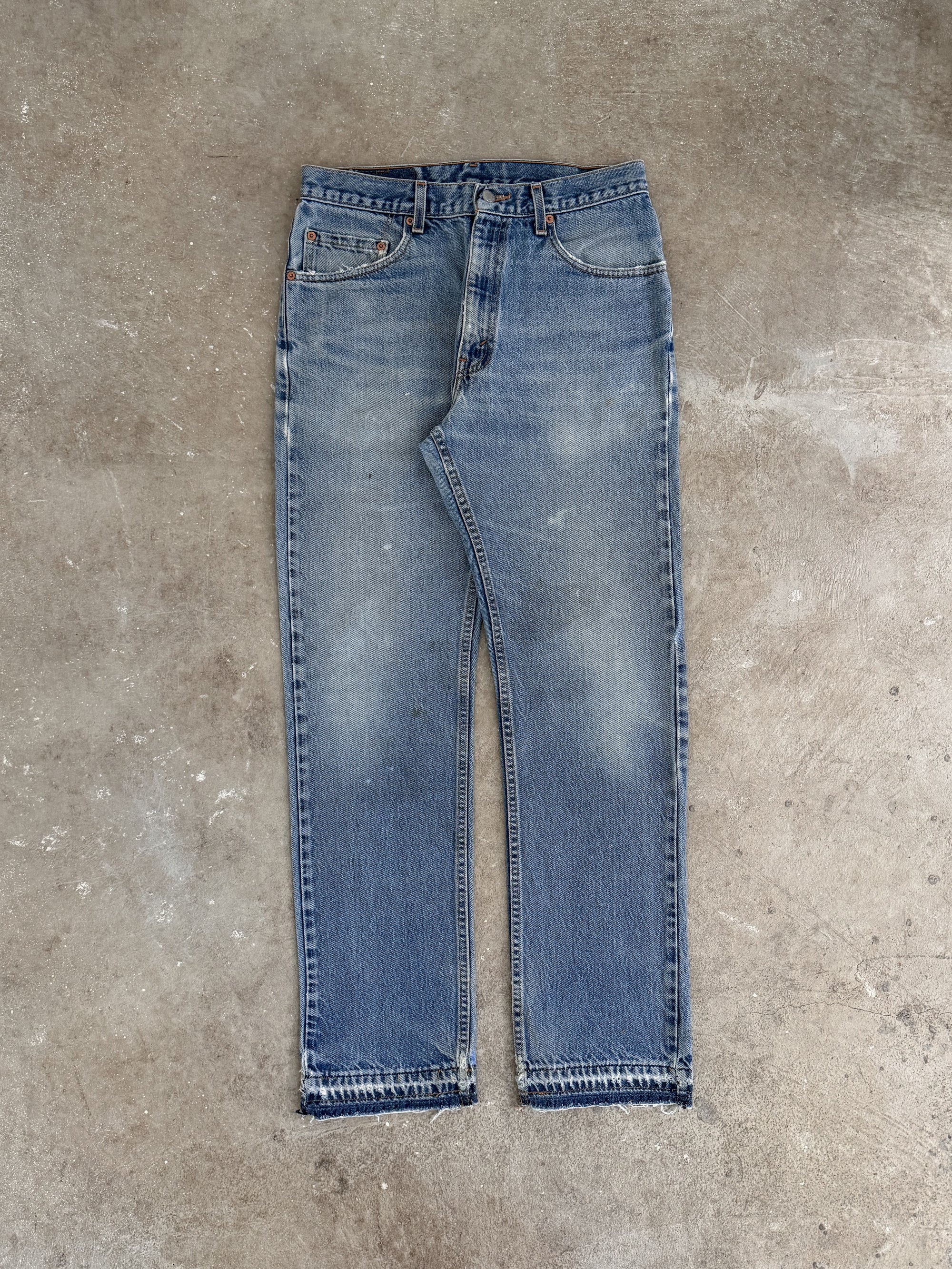 Early 00s Levis Faded Blue 505 Released Hem (31X31)