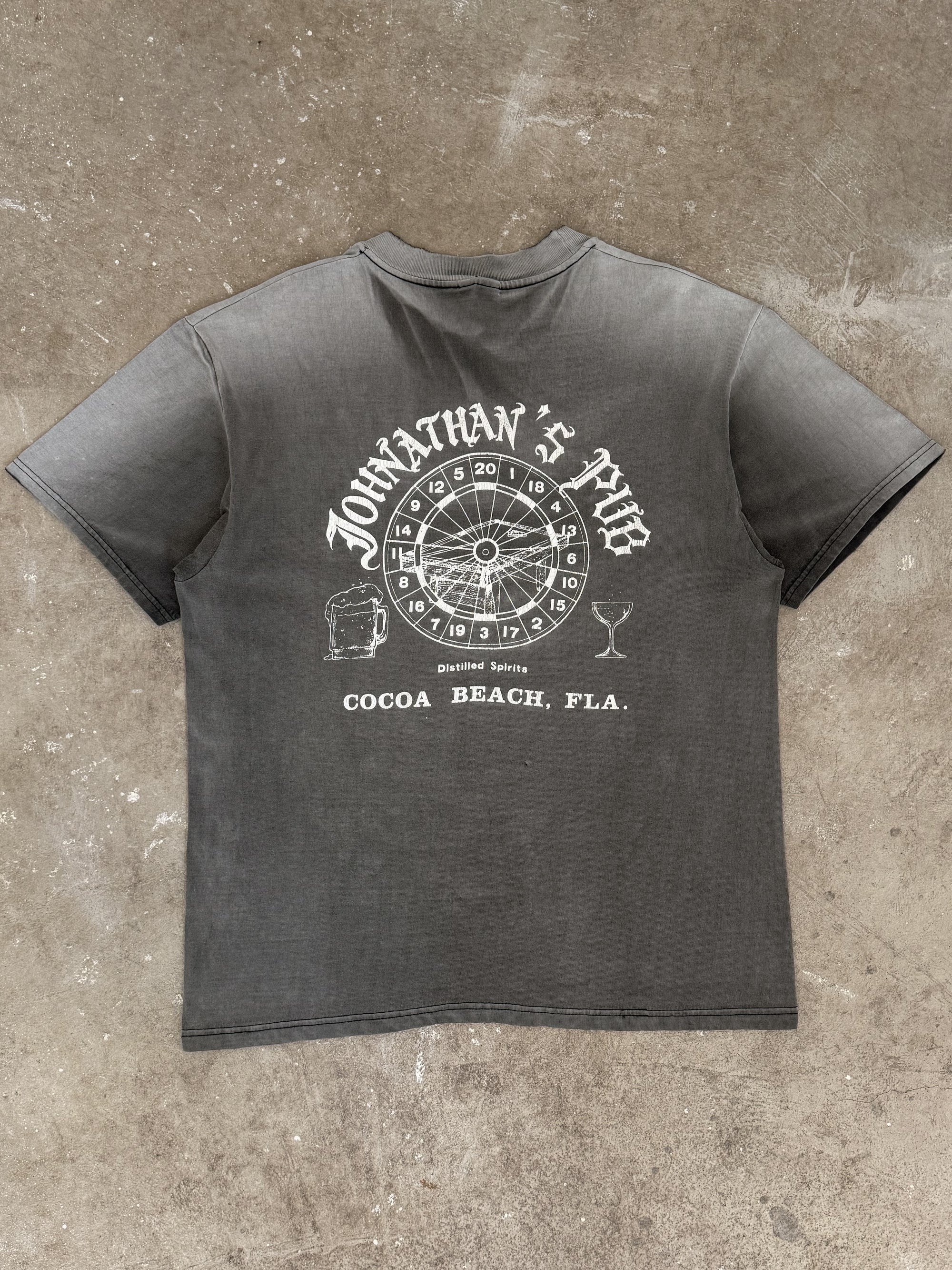 1990s "Johnathan's Pub" Faded Pocket Tee (L)