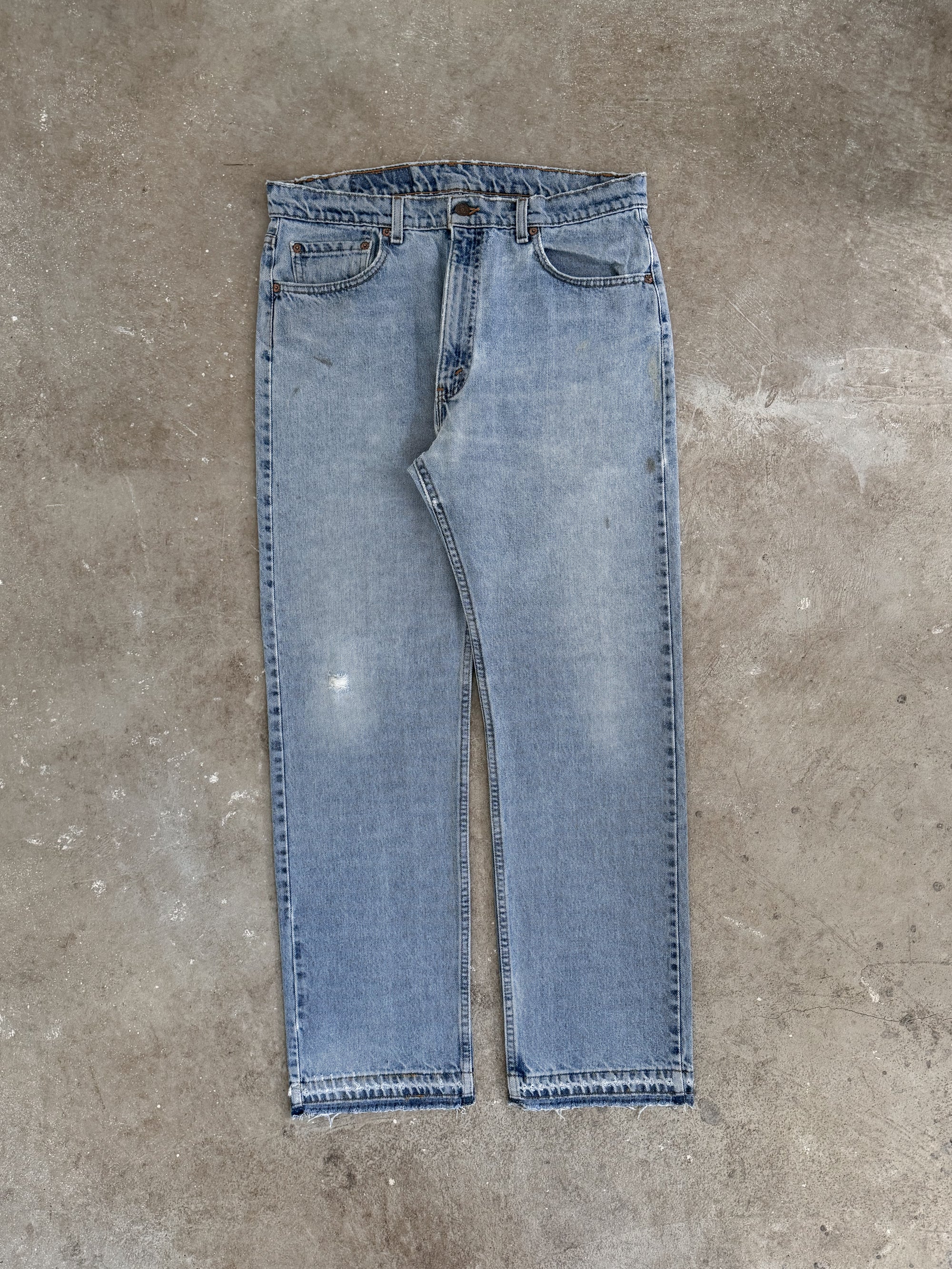 1990s Levis Faded Blue 505 Released Hem (34X30)