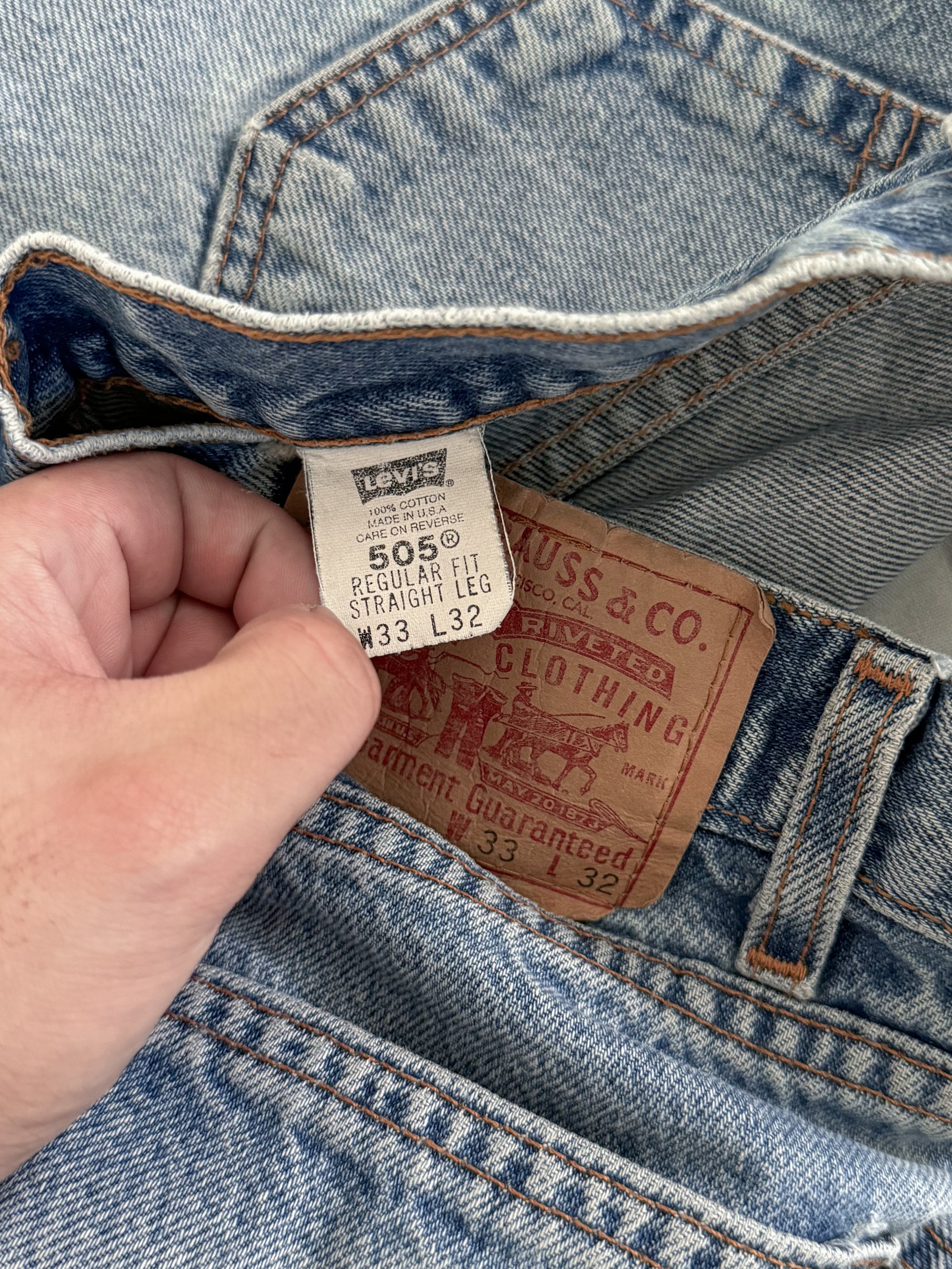 Early 00s Levis Faded Blue 505 Released Hem (31X31)