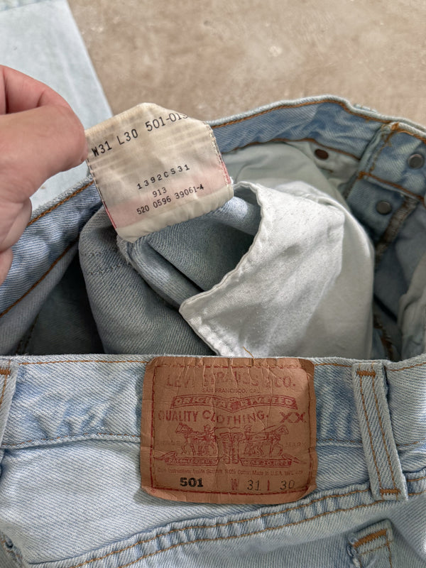 1990s Levis Light Blue 501 Released Hem (29X29)