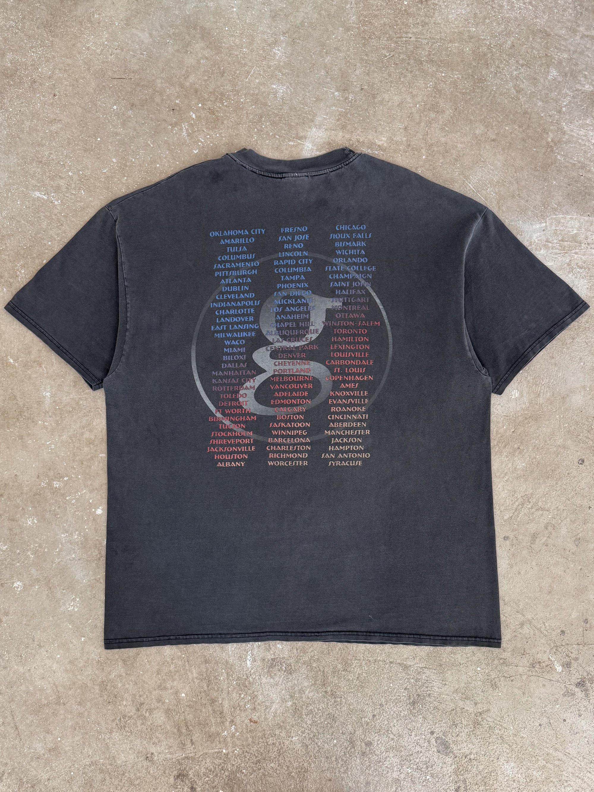 1997 Garth Brooks "World Tour" Faded Tee (XXL)