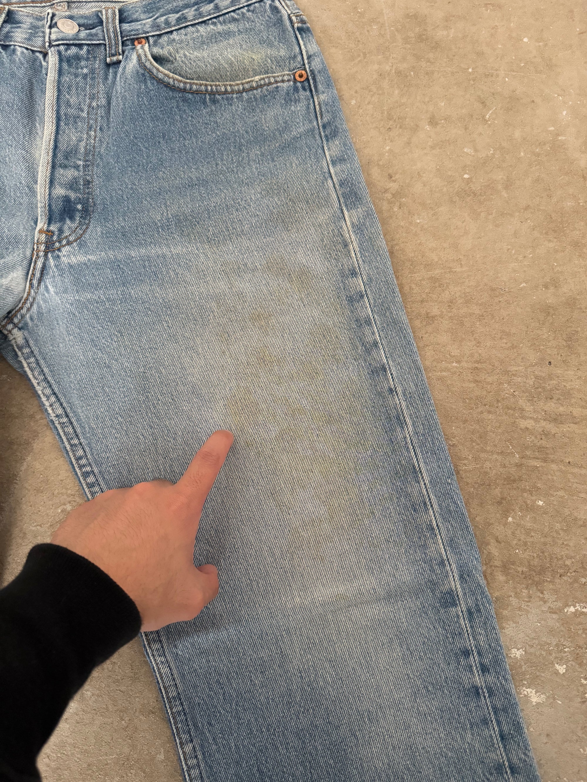 1990s Levis Faded Blue 501 Released Hem (29X30)