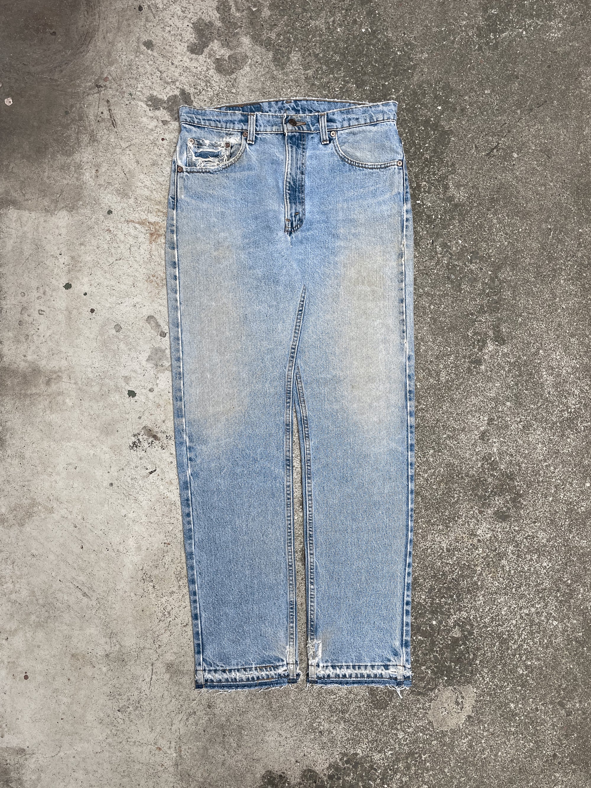 1990s Levi’s Faded Blue 505 Released Hem (33X32)