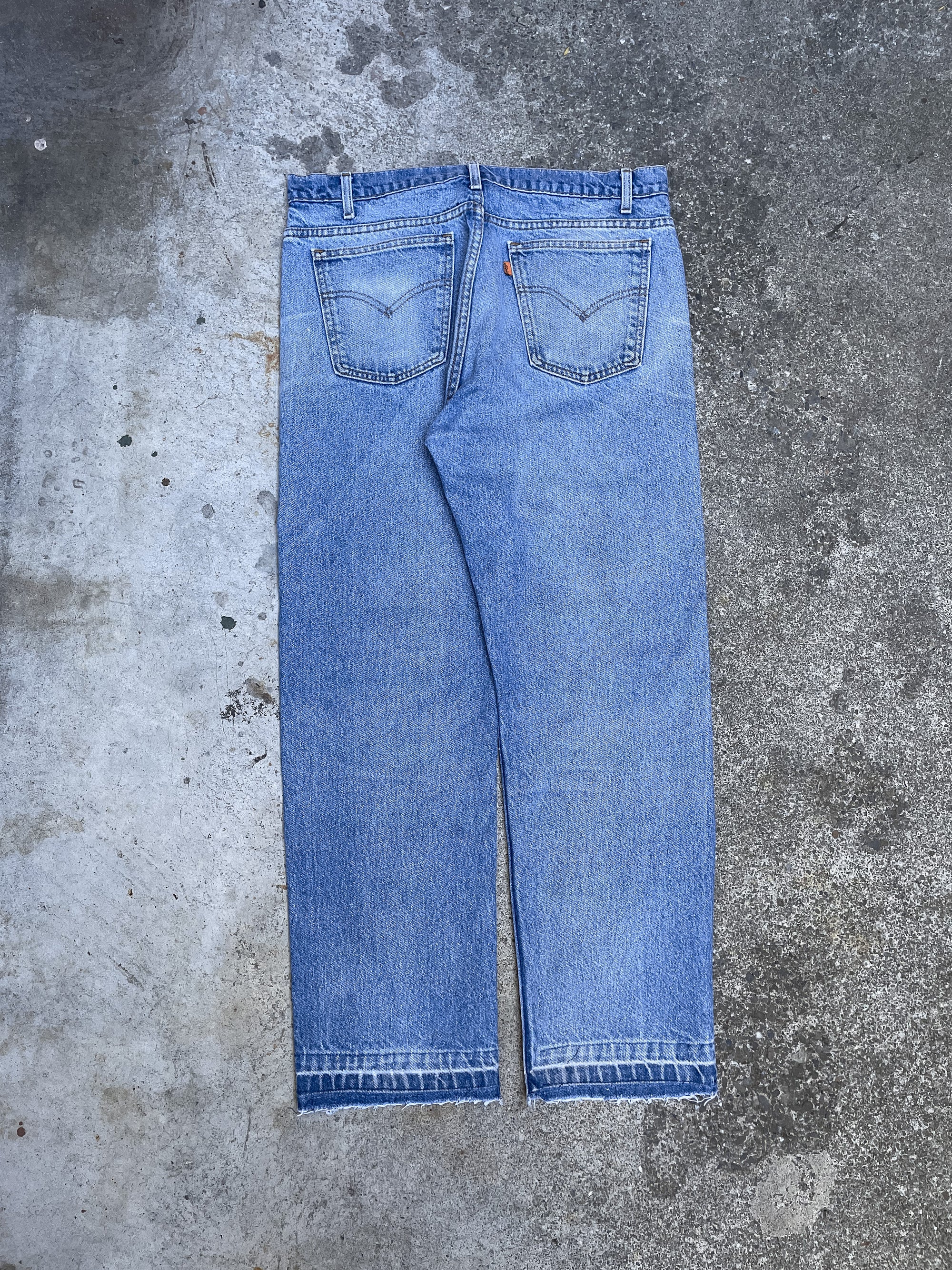 1990s Orange Tab Levi’s Faded Blue 505 Released Hem (35X28)