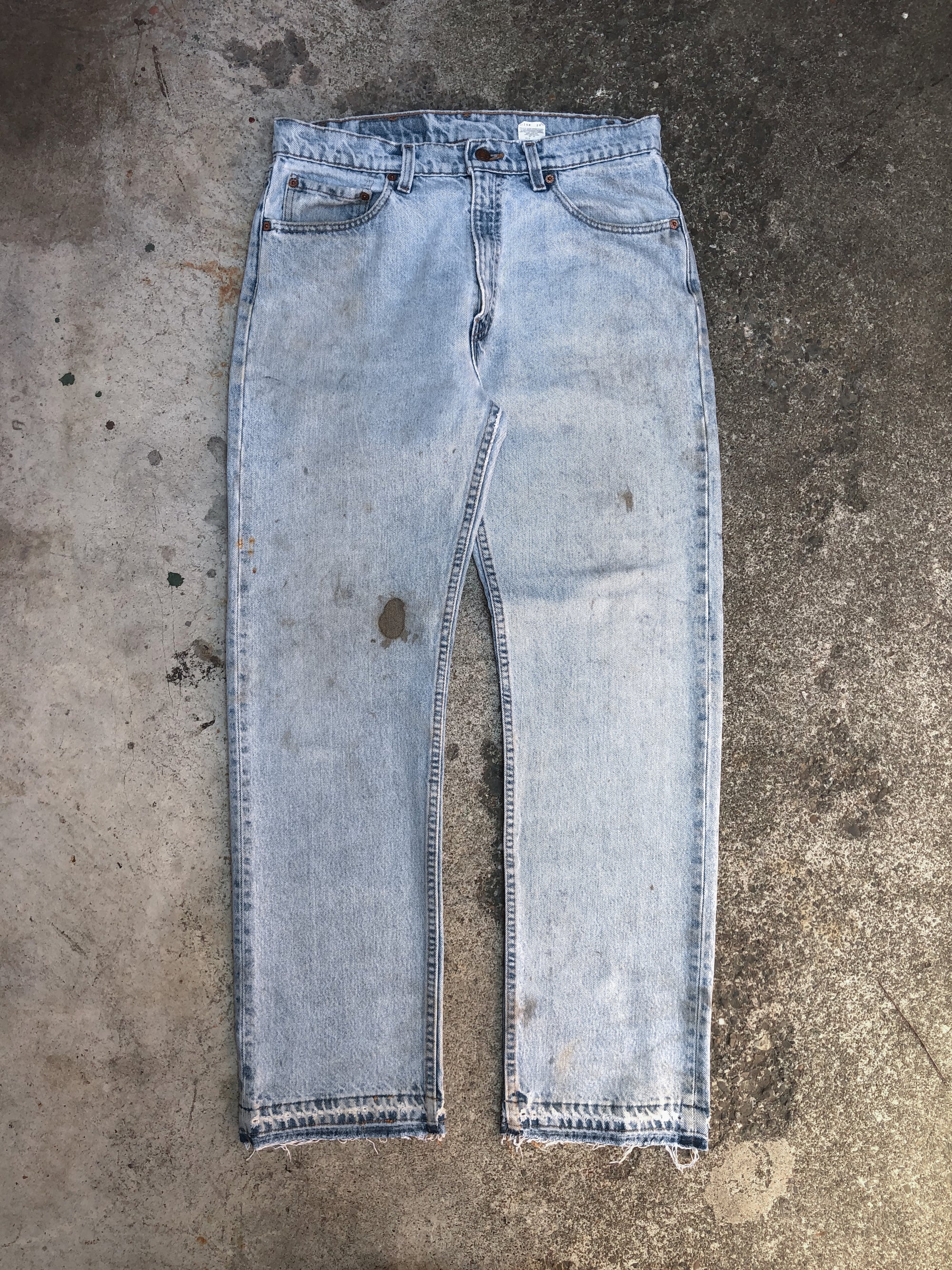 1990s Levis Dirty Faded Stonewash Blue 505 Released Hem (32X30)