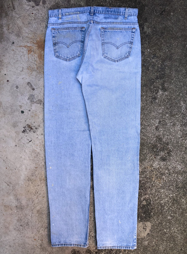 1990s Levis Repaired Light Wash Blue 505 (35X34)