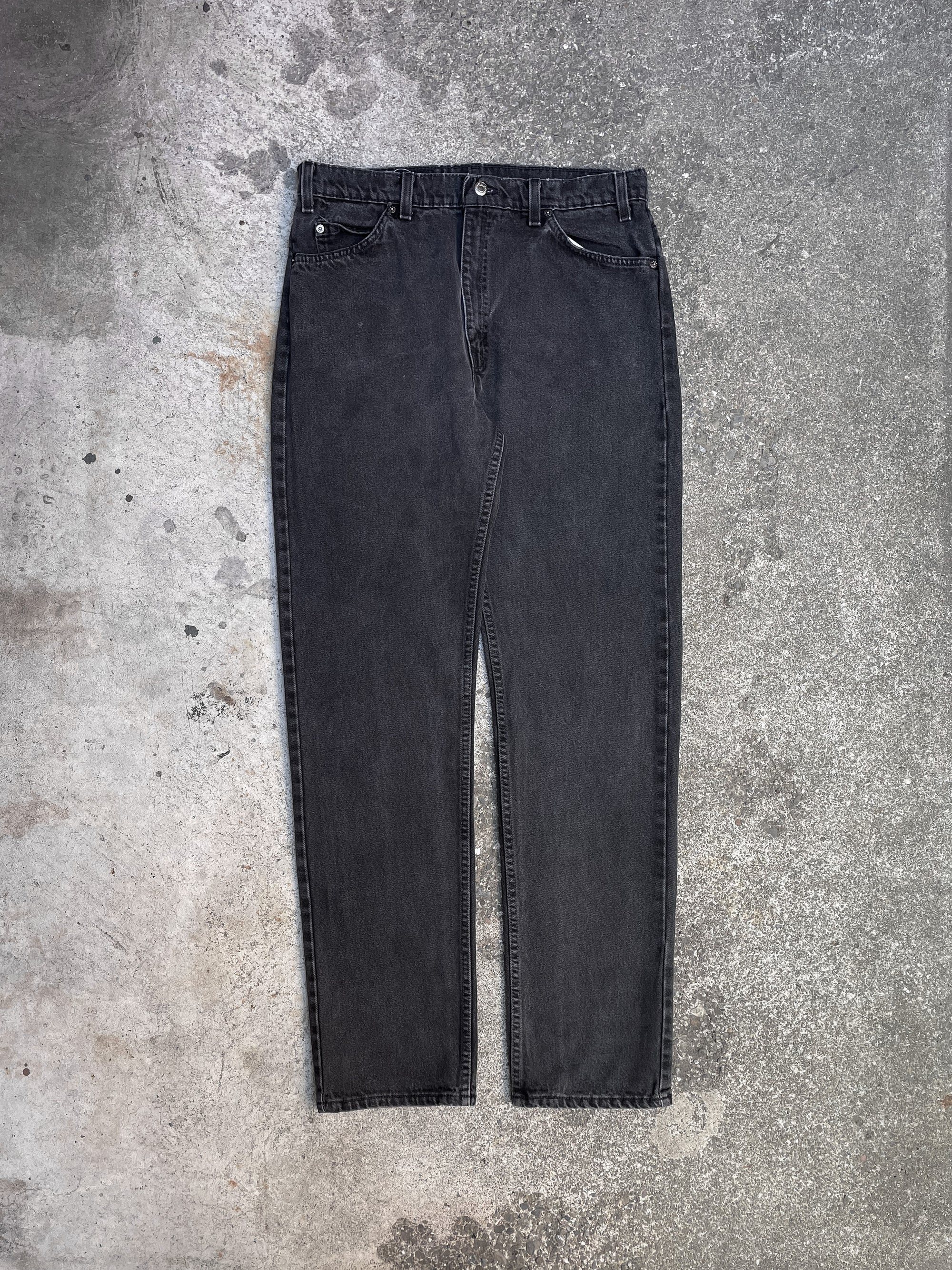 1990s Levi’s Faded Black 505 (33X32)