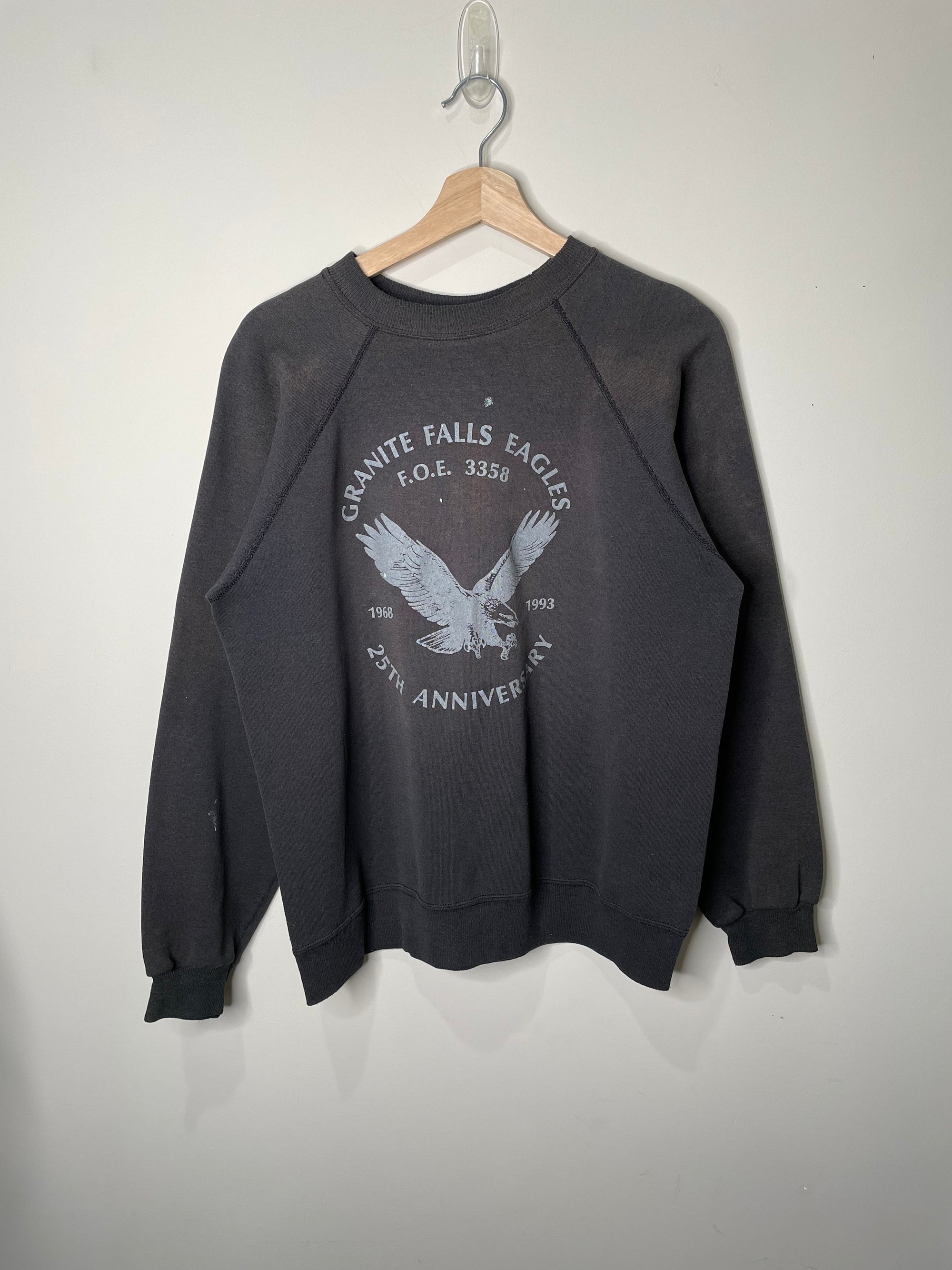 1990s “Granite Falls” Faded Raglan Sweatshirt (M)