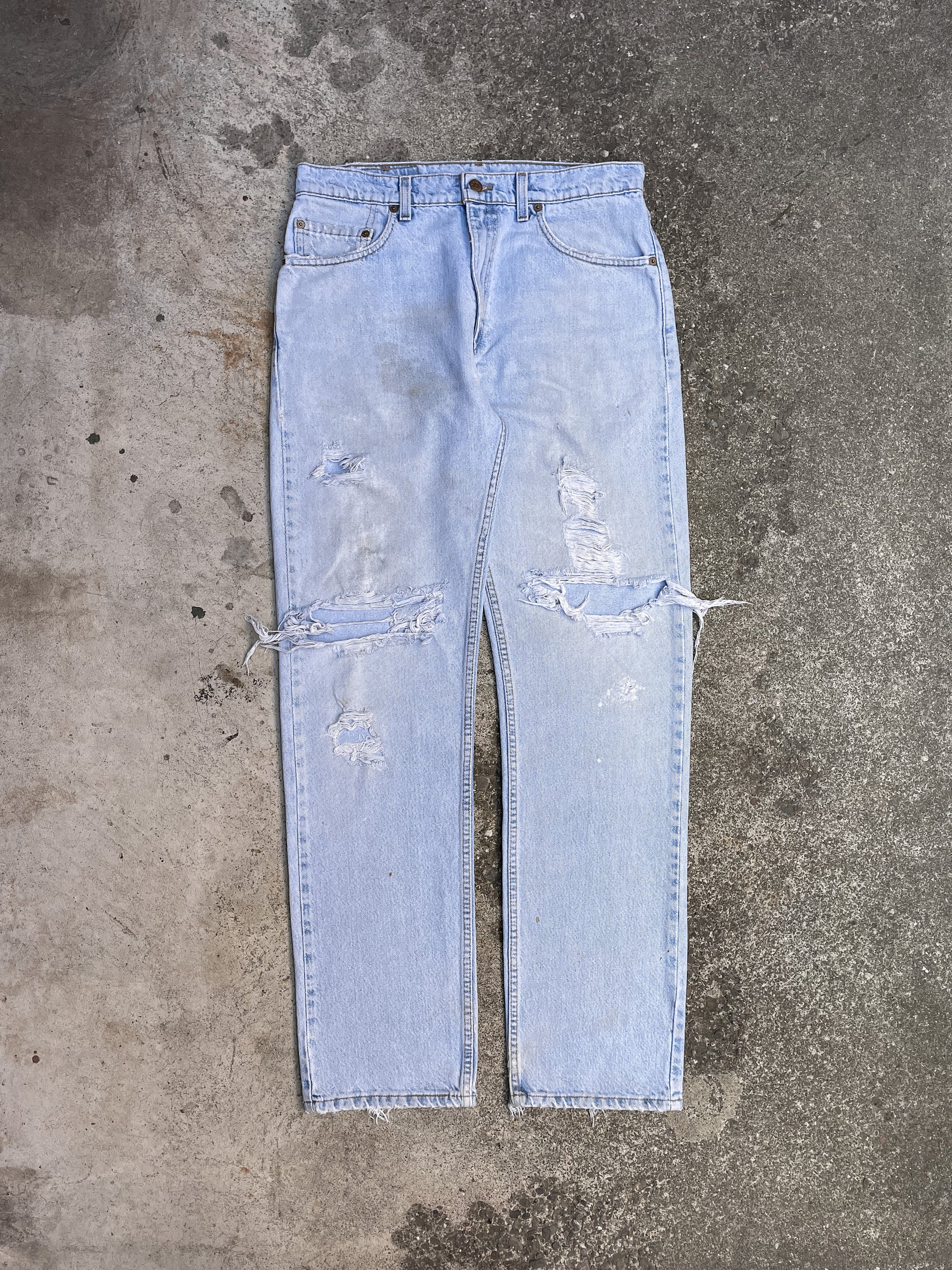 1990s Levi’s Distressed Faded Blue 505 (32X33)