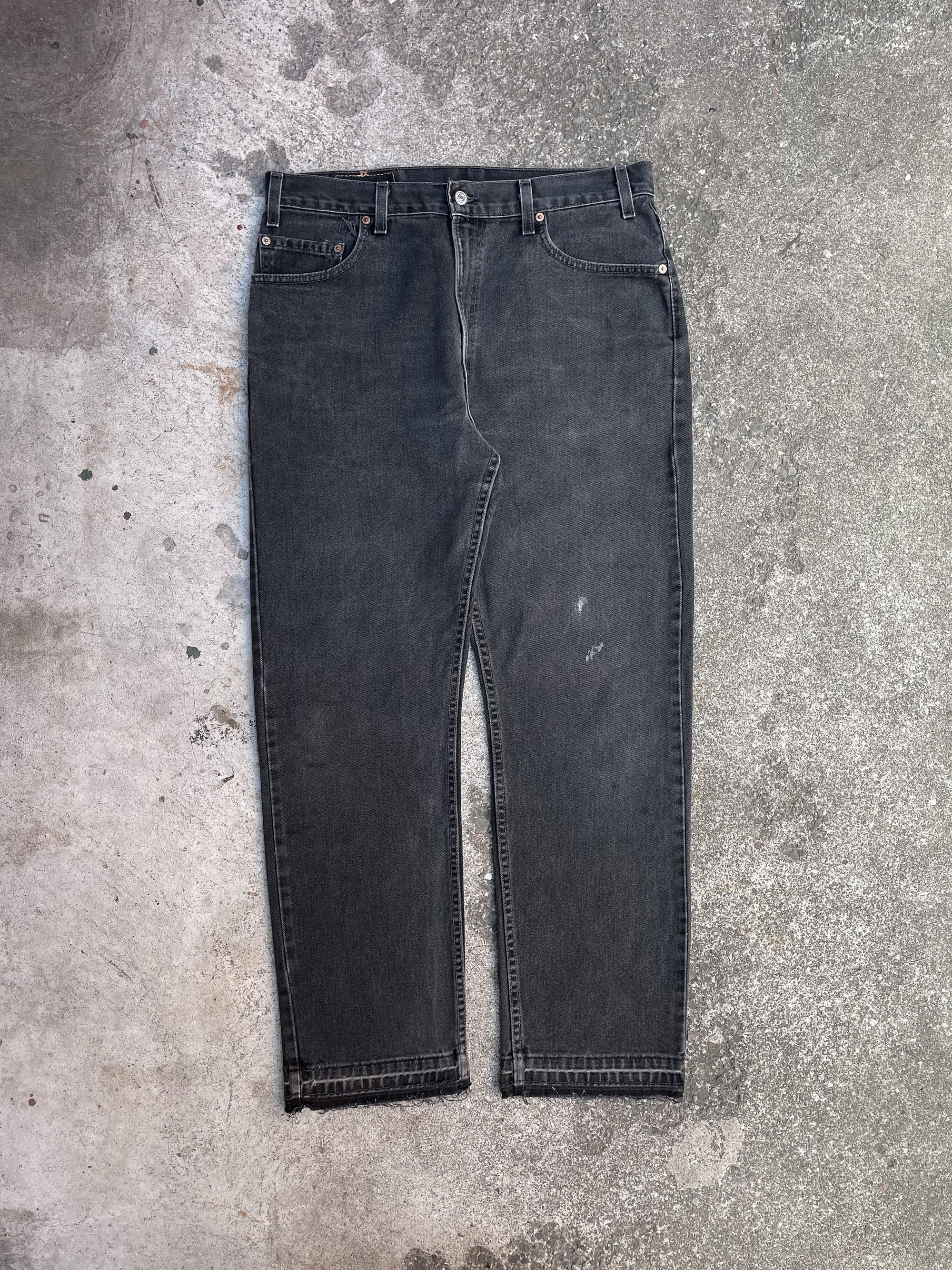 Vintage Levi’s Faded Black 505 Released Hem (35X30)