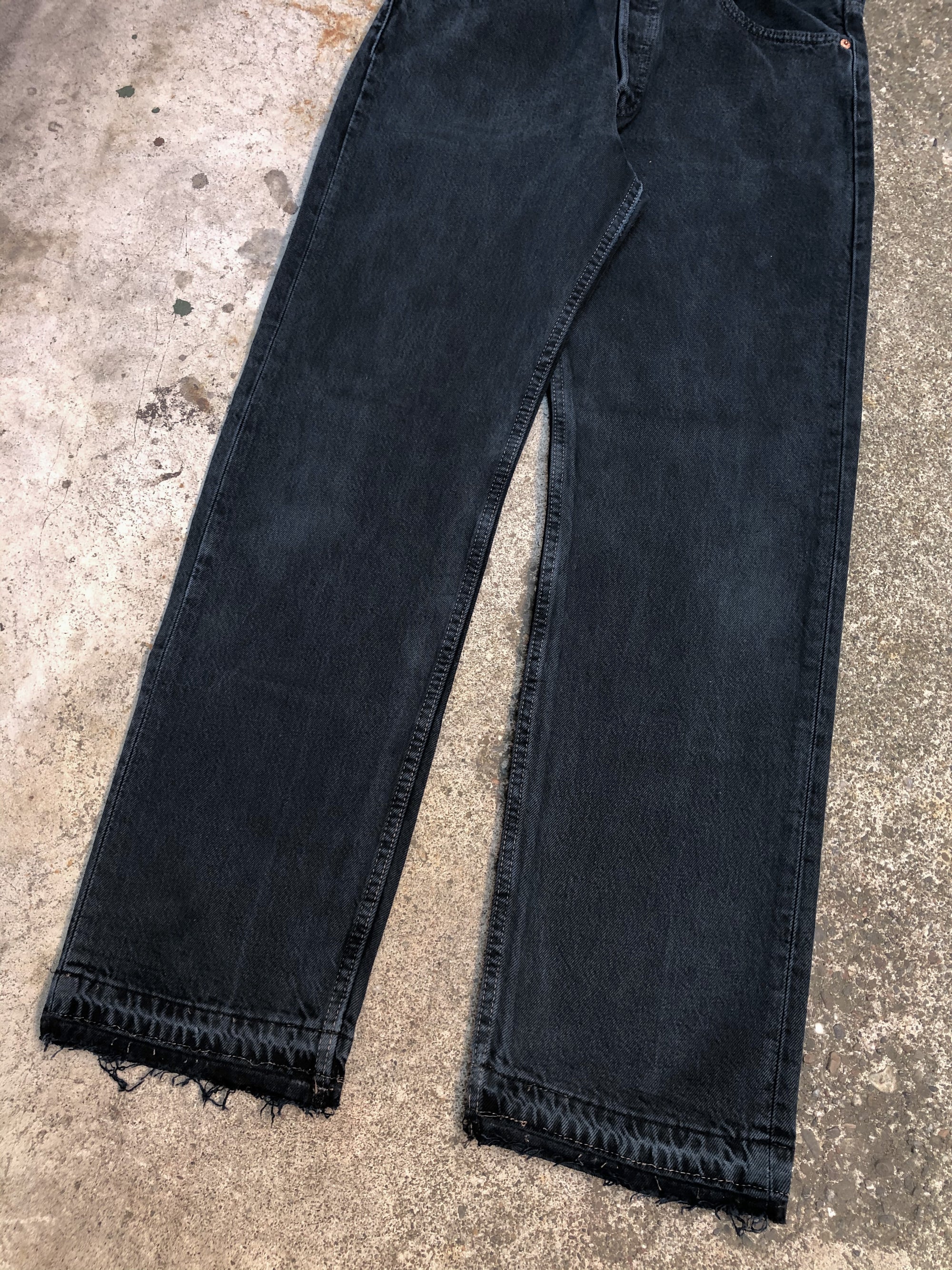 1990s Levis Faded Midnight Navy 501 Released Hem (31X30)