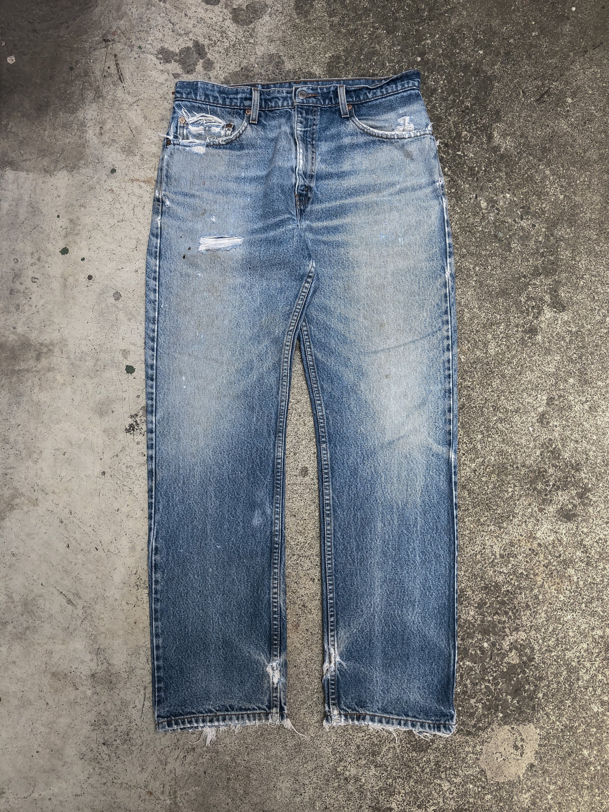 1990s Levis Distressed Faded Blue 505 (34X30)