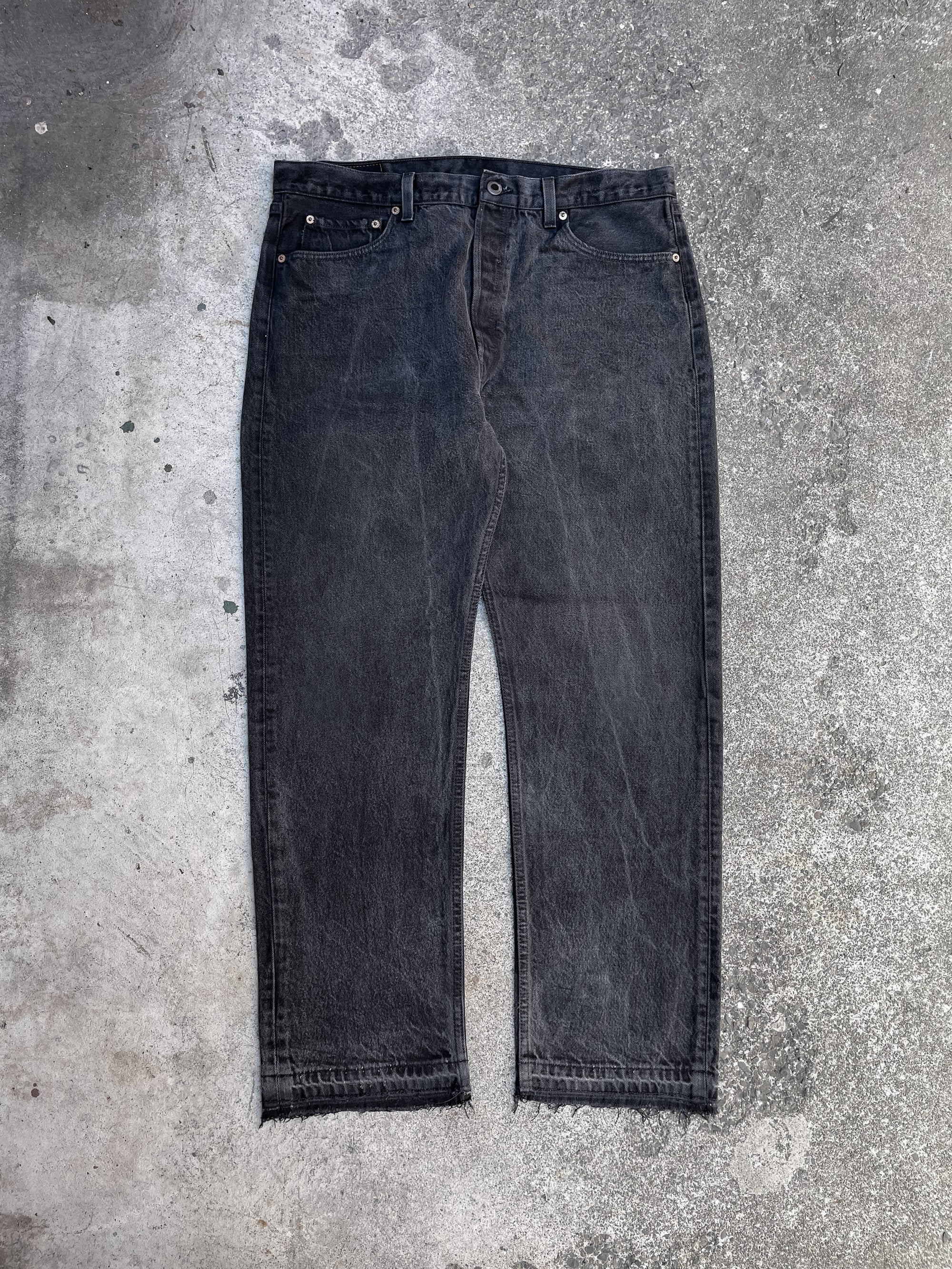 1990s Levi’s Faded Dark Charcoal Grey 501 Released Hem (37X30)