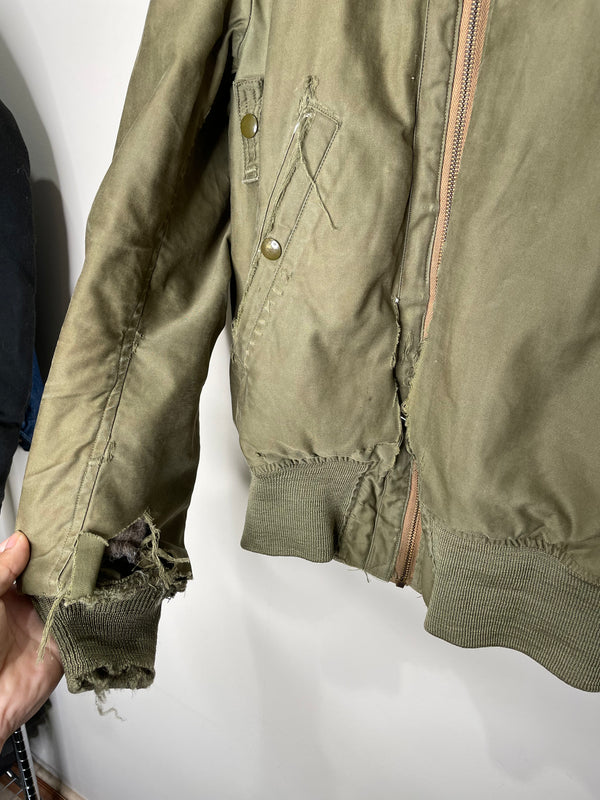 1940s WWII USAAF B-15 Flight Jacket (S/M) – DAMAGED GLITTER 1940s WWII USAAF B-15 Flight Jacket (S/M) – DAMAGED GLITTER
