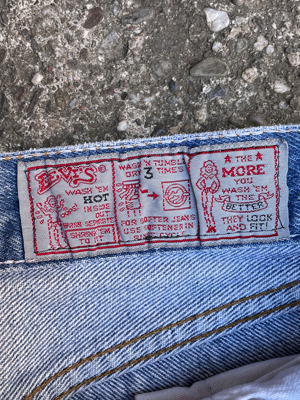 1980s Levi’s Faded Blue 501 Released Hem (24X30)