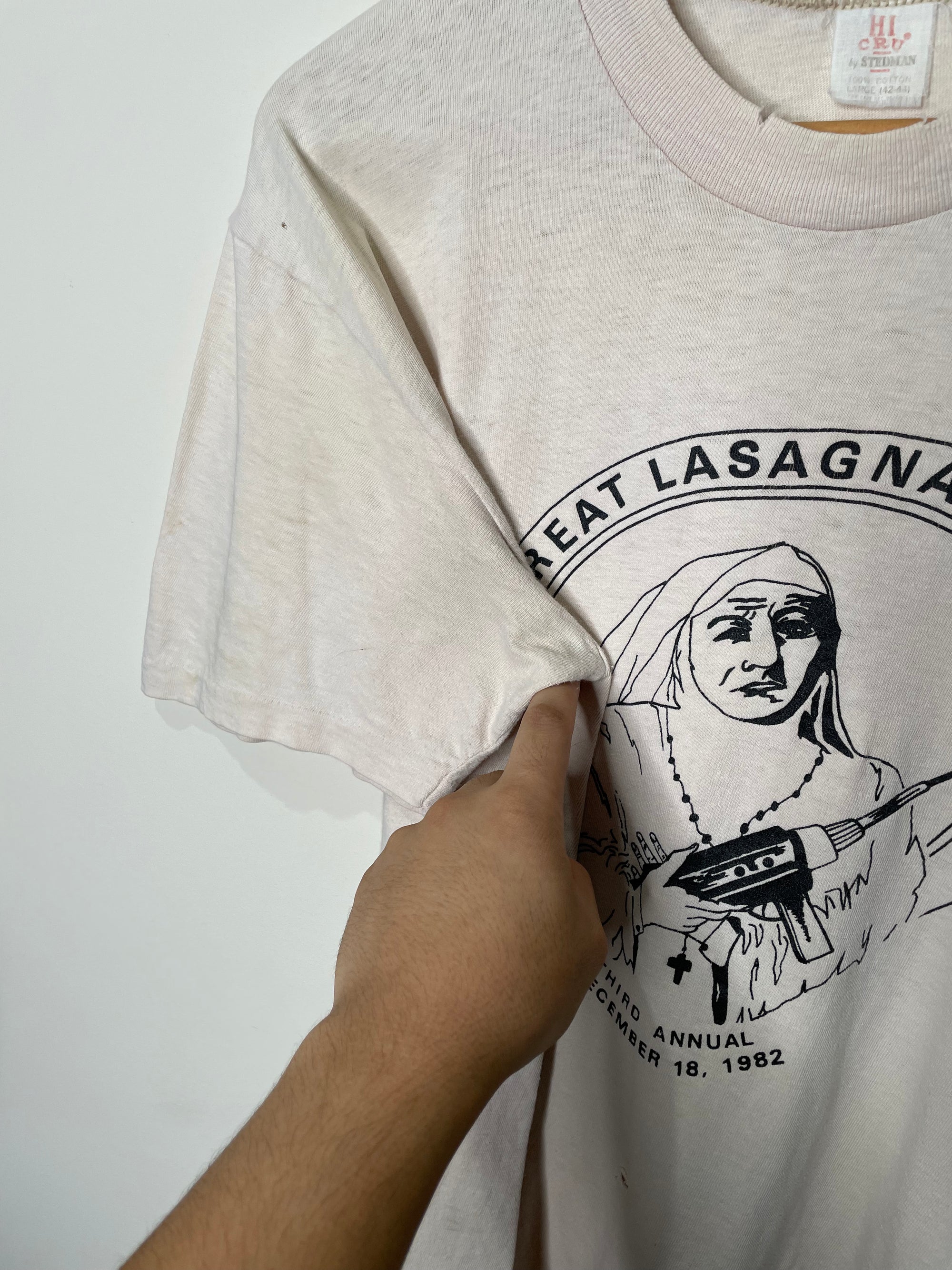 1980s “The Great Lasagna Bake-Off” Cream Single Stitched Tee (M)