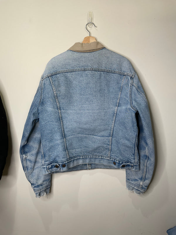 1980s Levi’s Faded Corduroy Collar Blanket-Lined Denim Trucker Jacket (L)