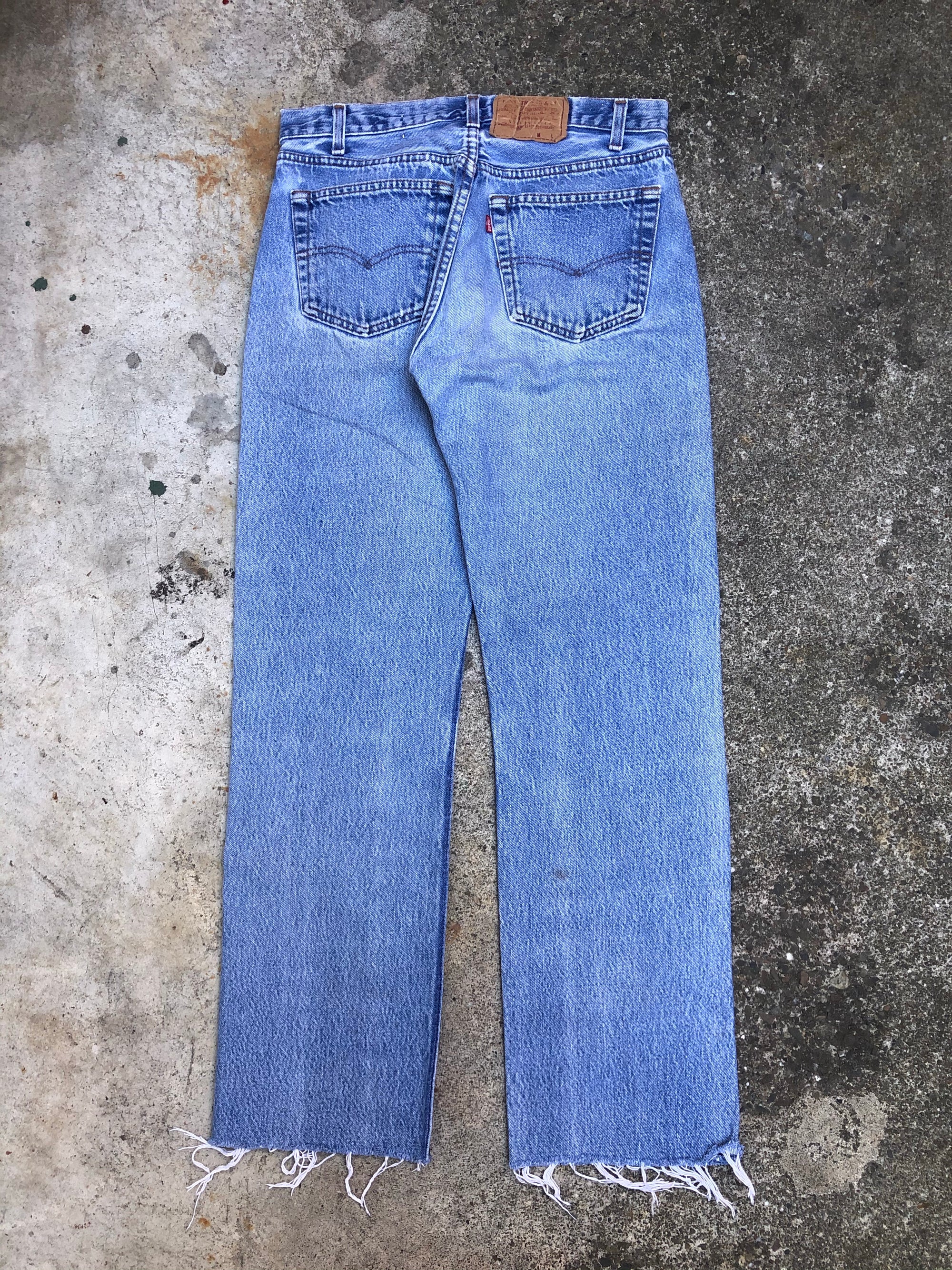 1980s Levis Faded Blue Raw Hem 501 (29X28)