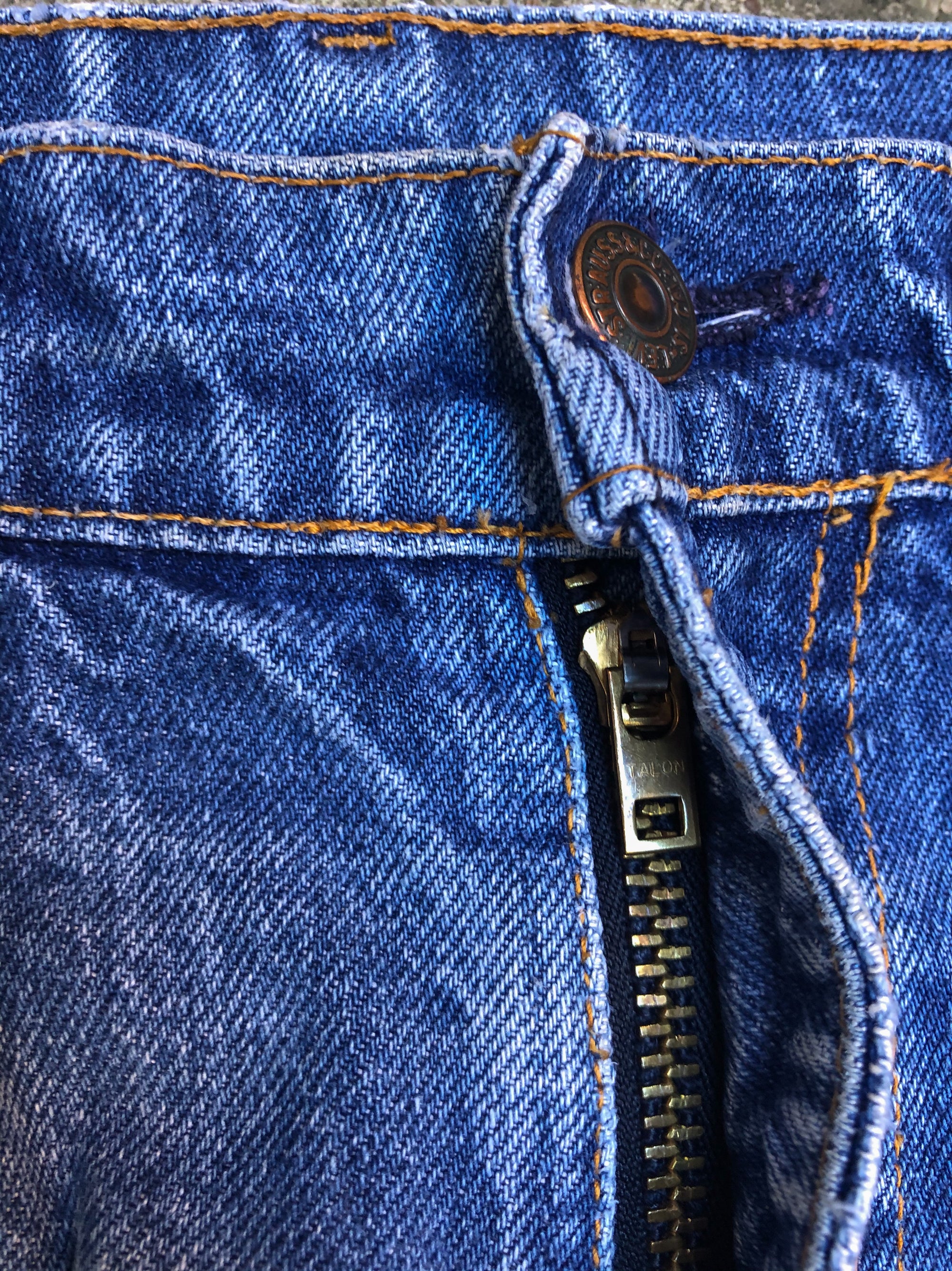 1980s Orange Tab Levis Talon Zip Blue 517 (33X34)