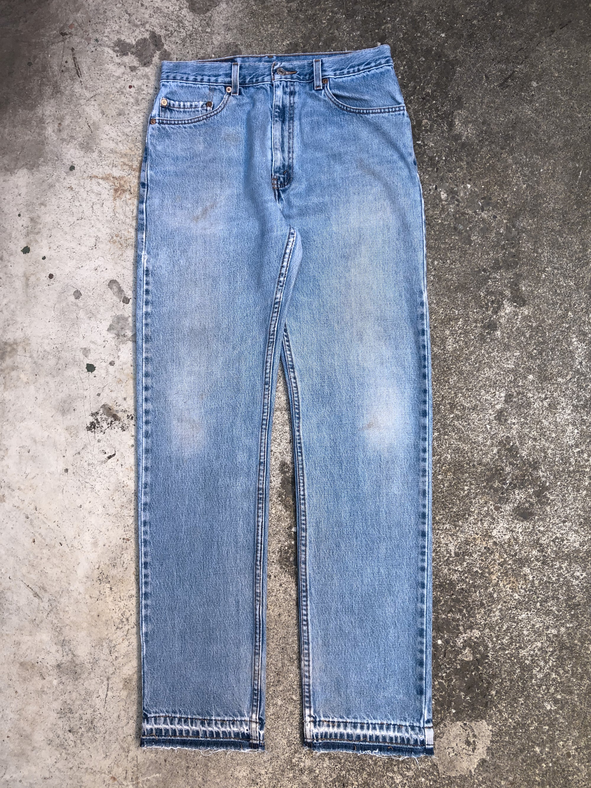 1990s Levis Faded Blue 505 Released Hem (31X33)