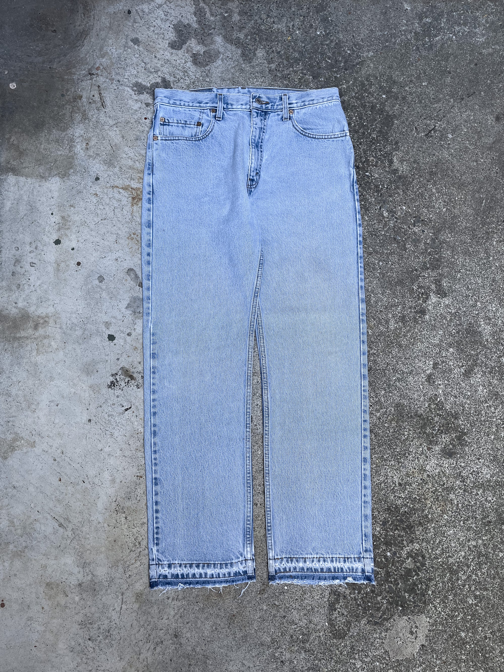 1990s Levi’s Faded Blue 505 Released Hem (32X30)