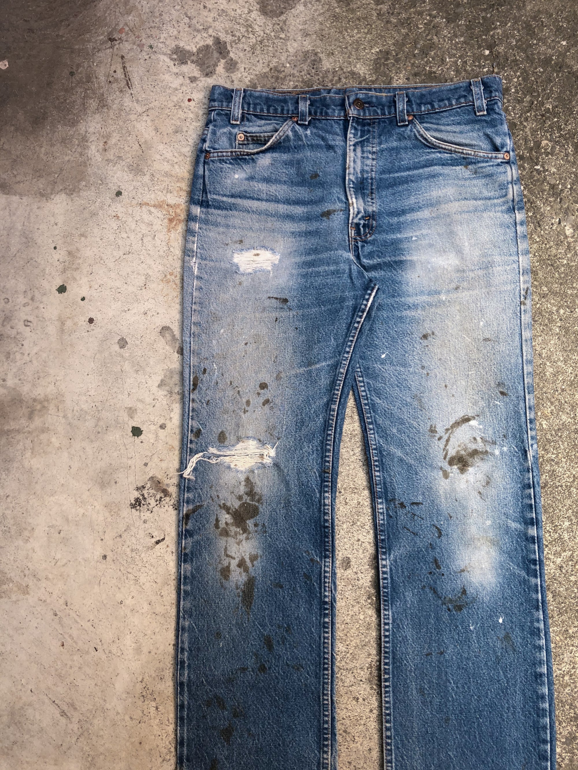 1990s Orange Tab Levis Distressed Dirty Blue 517 (32X32)