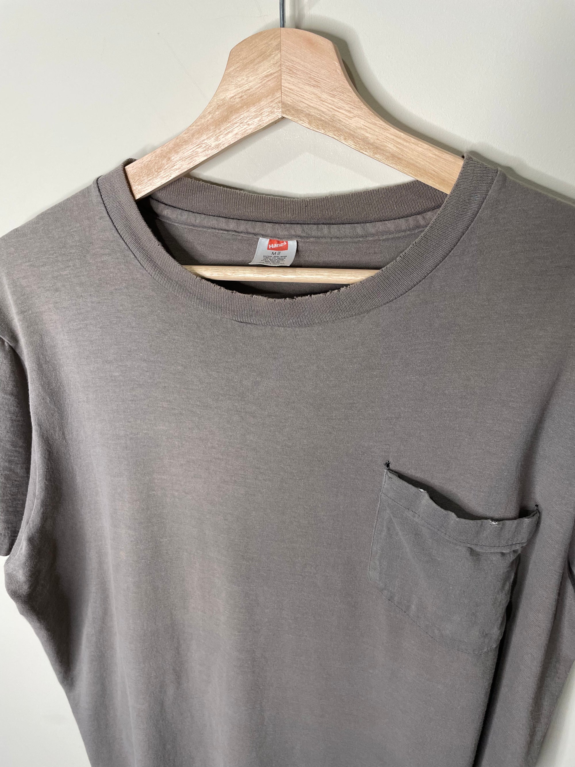 1980s Faded Grey Single Stitched Pocket Tee (M)