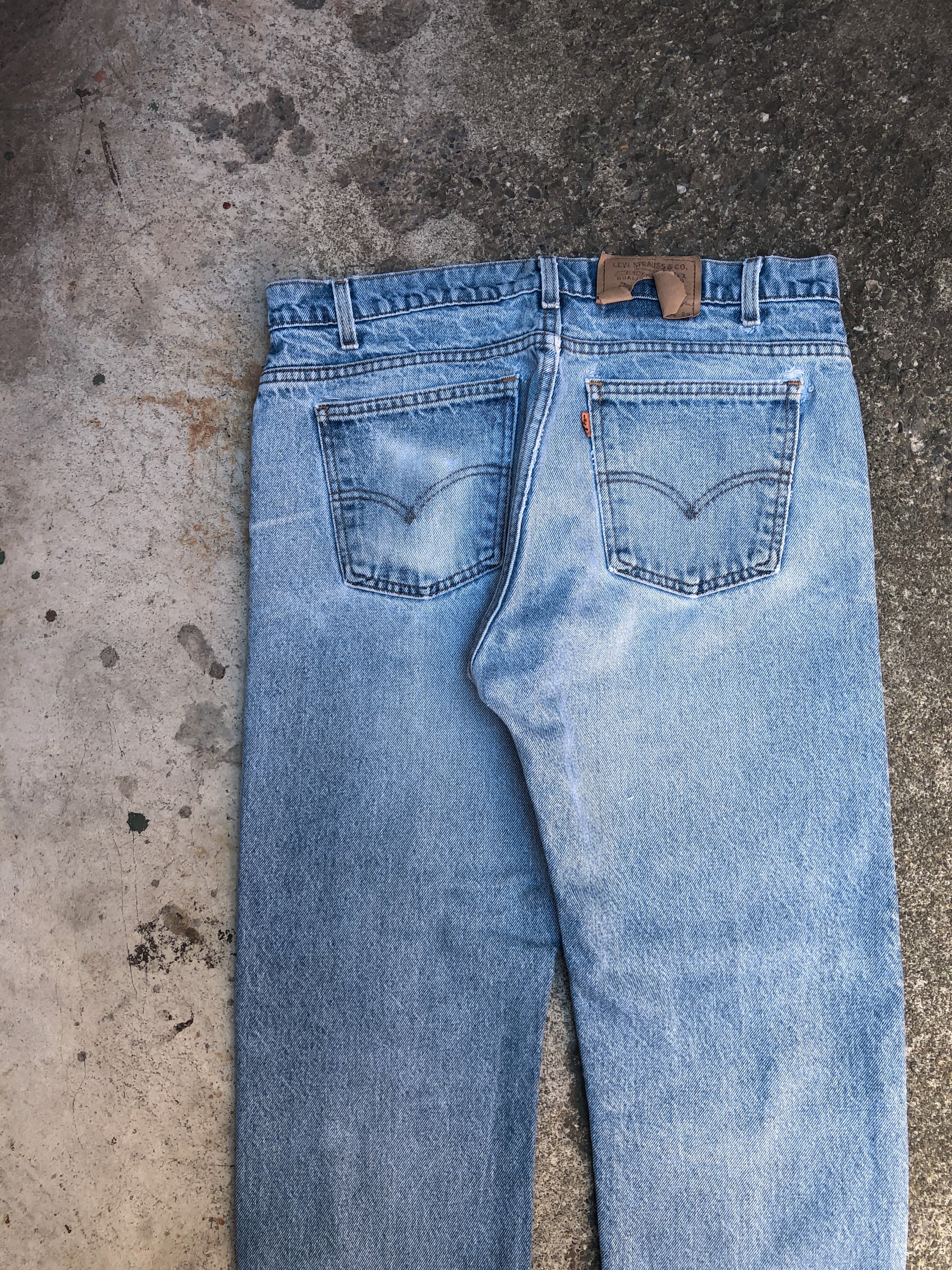 1990s Orange Tab Levis Faded Blue 505 Released Hem (35X27)