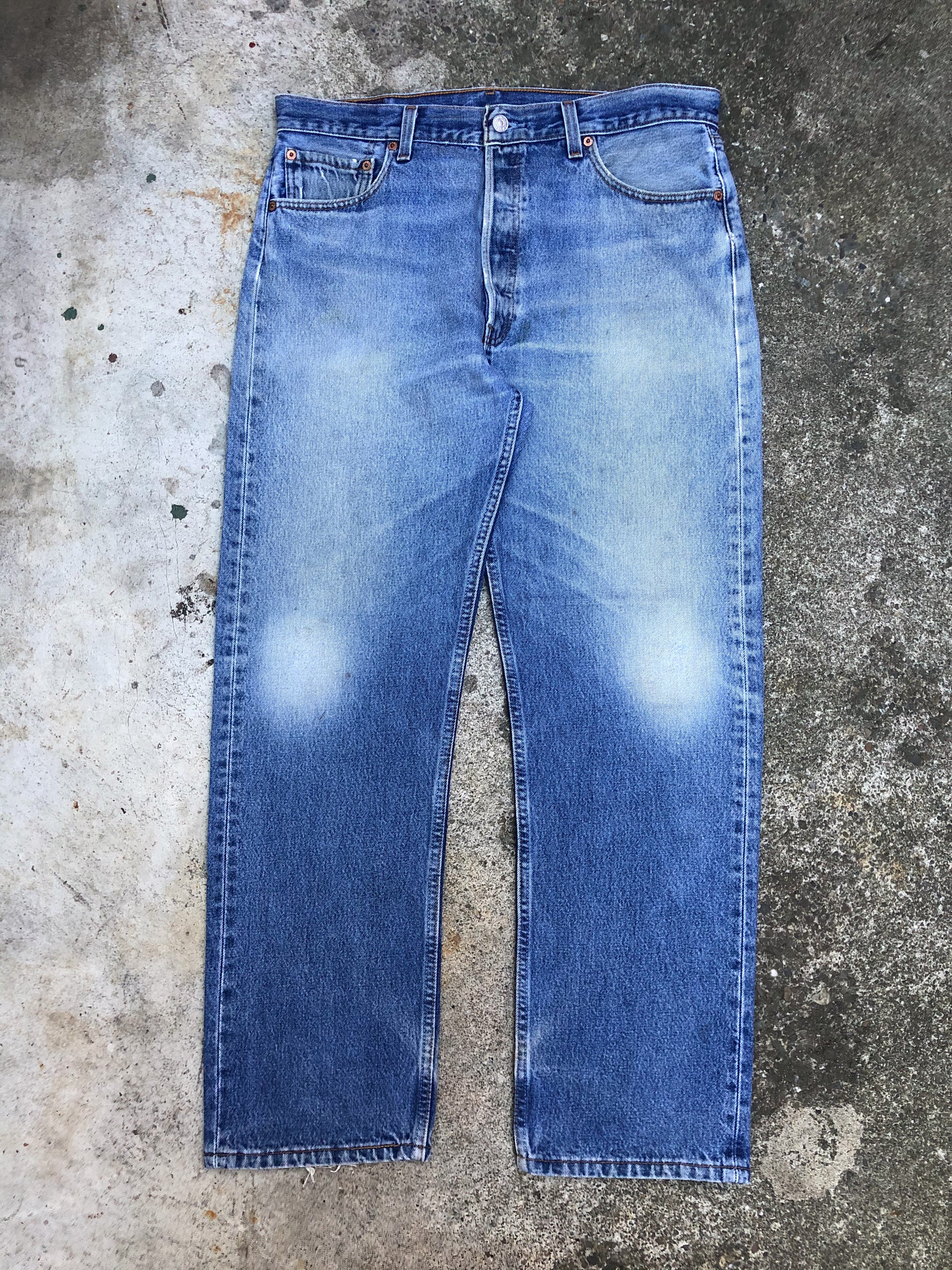 1990s Levis Faded Blue 501 (35X29)