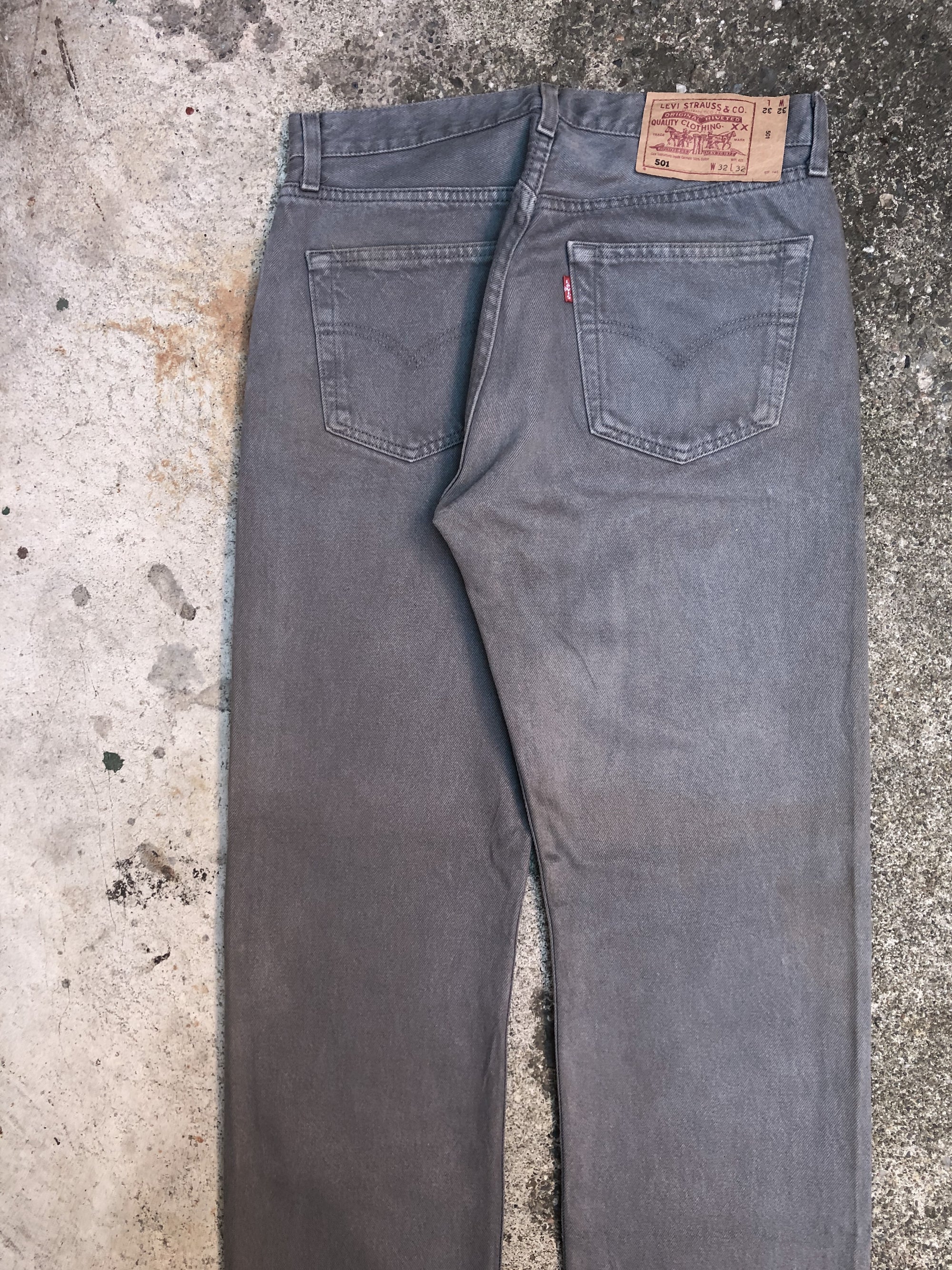 1990s Levis Faded Grey 501 (30X31)