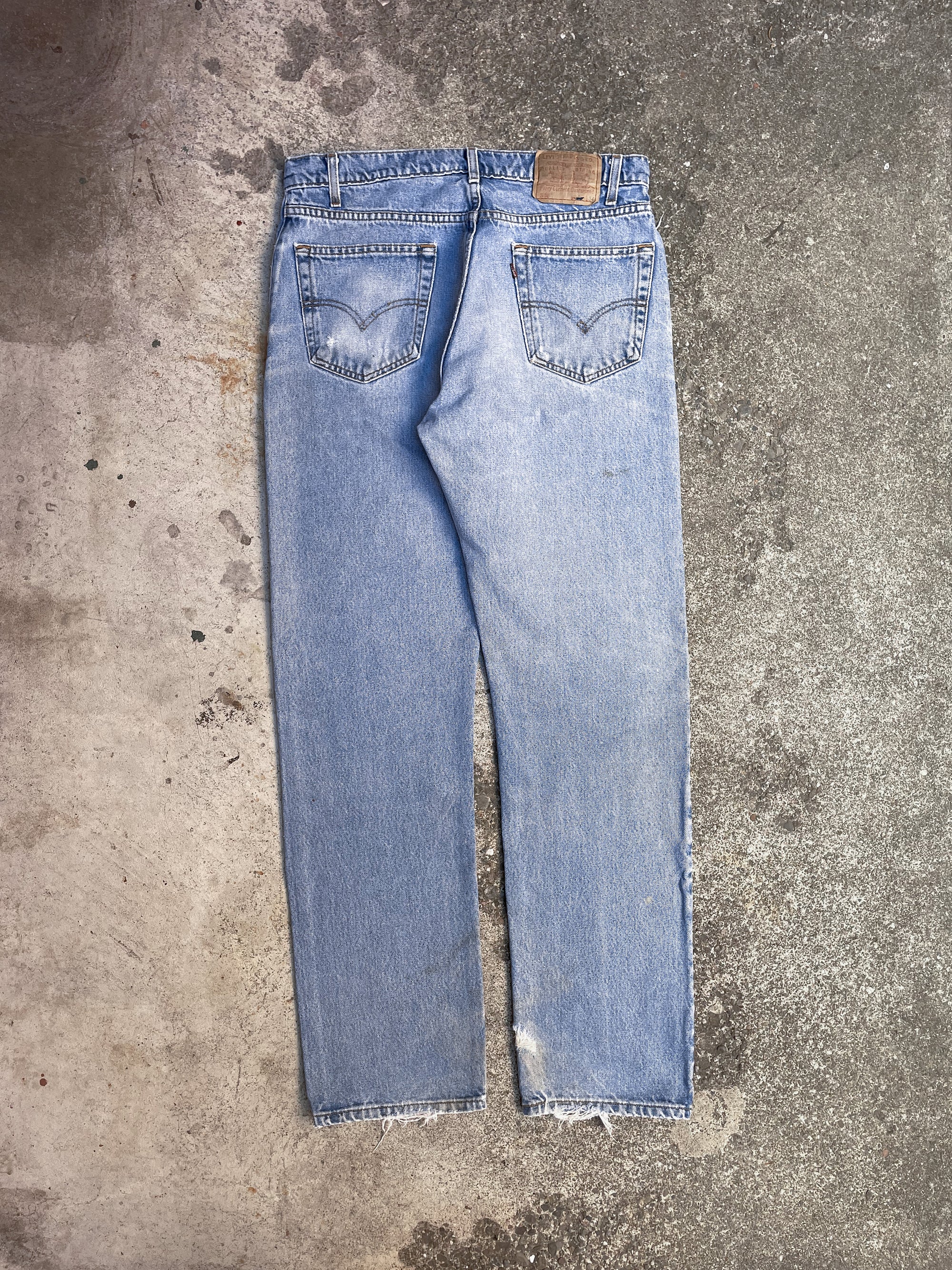 Vintage Levi’s Faded Blue 505 (34X33)