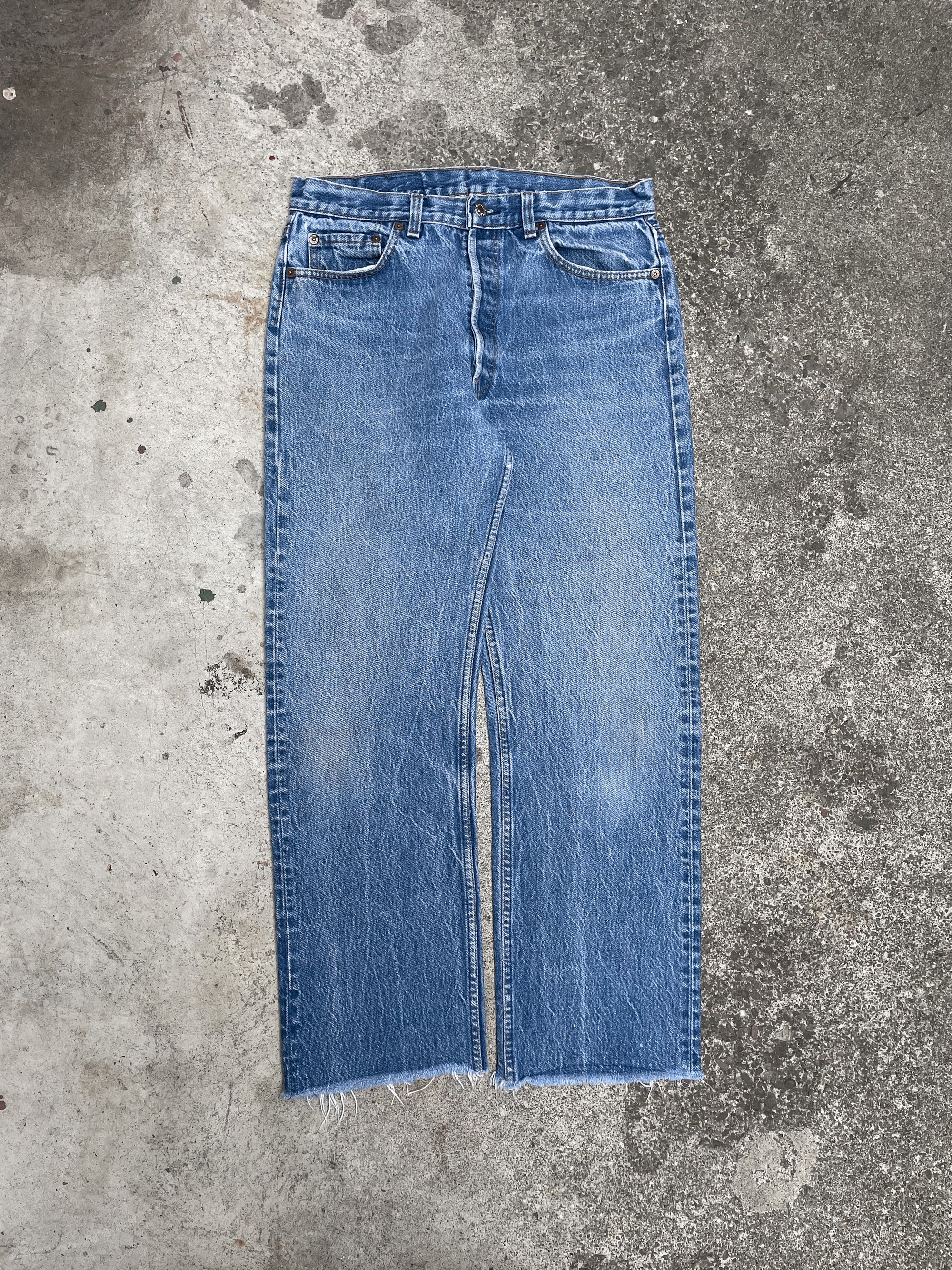 1980s Levi’s Faded Blue 501 Raw Hem (32X27)