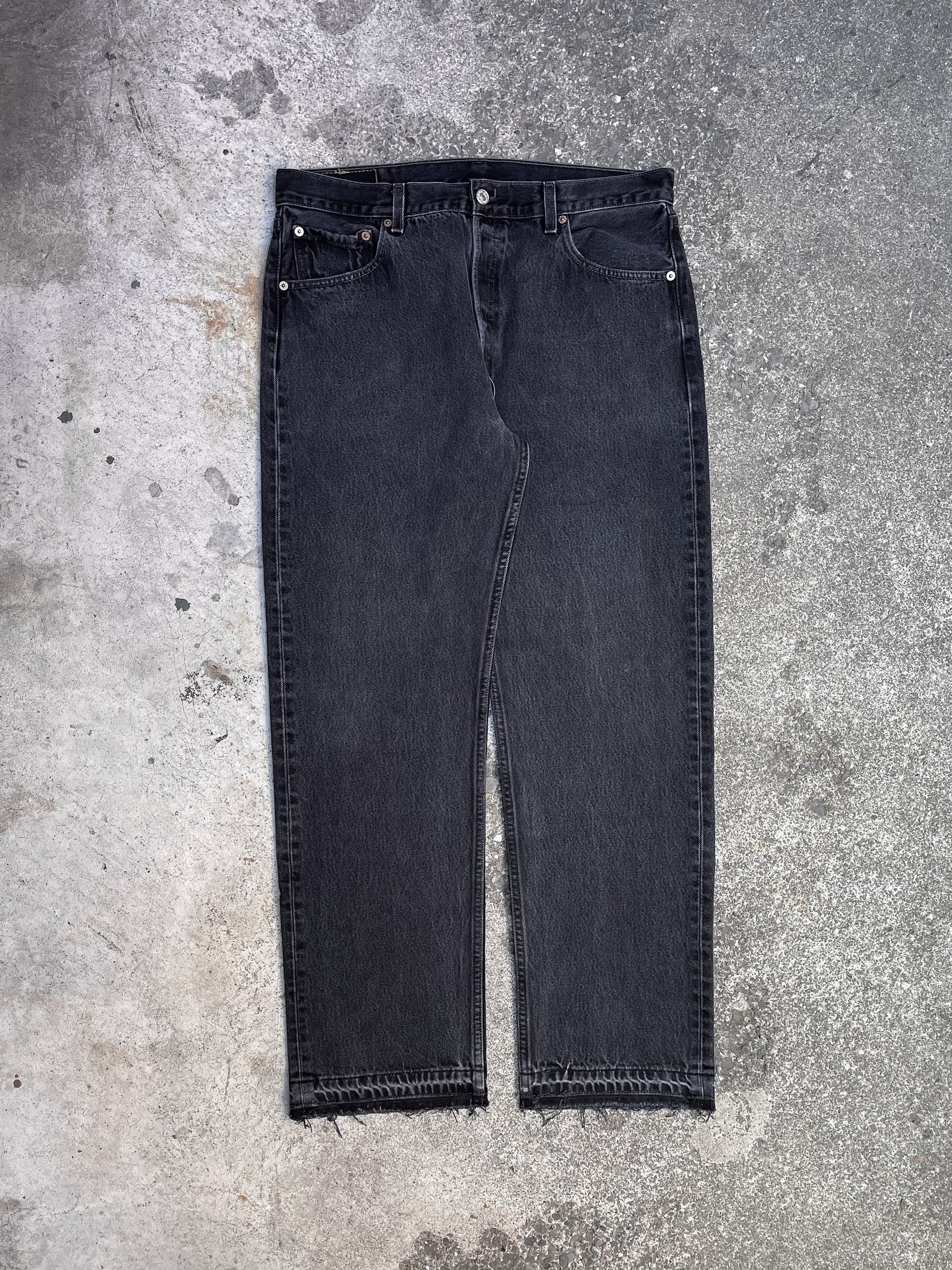 Vintage Levi’s Faded Black 501 Released Hem (33X29)