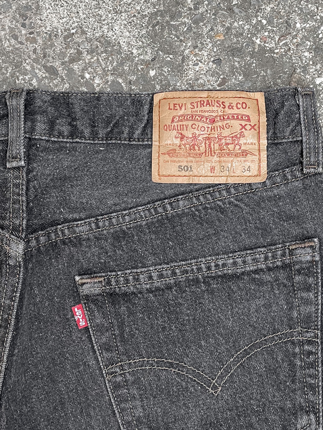 1990s Levi’s Faded Dark Charcoal Grey 501 Split Hem (33X33)