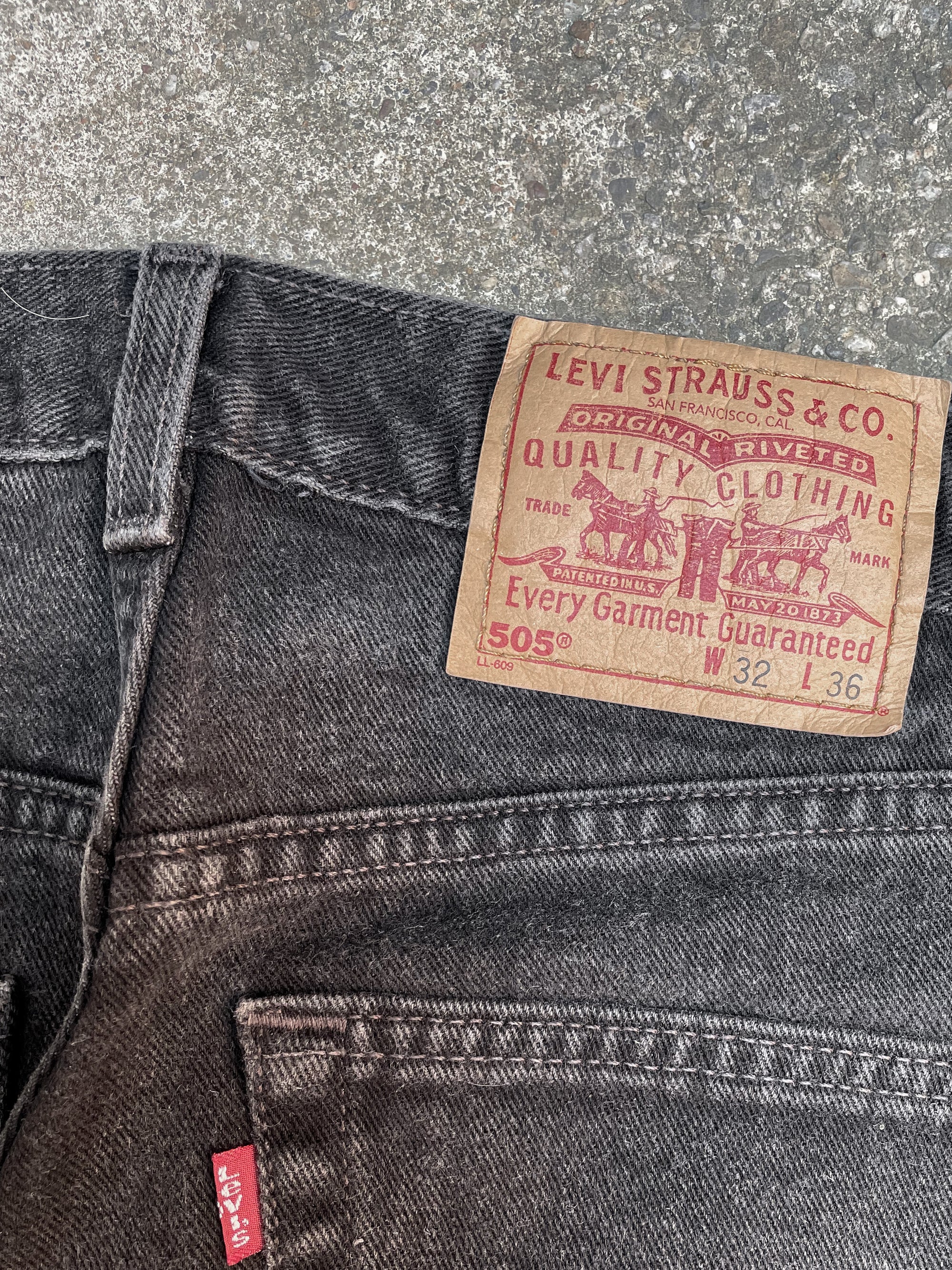 Vintage Levi’s Faded Black 505 (31X35)