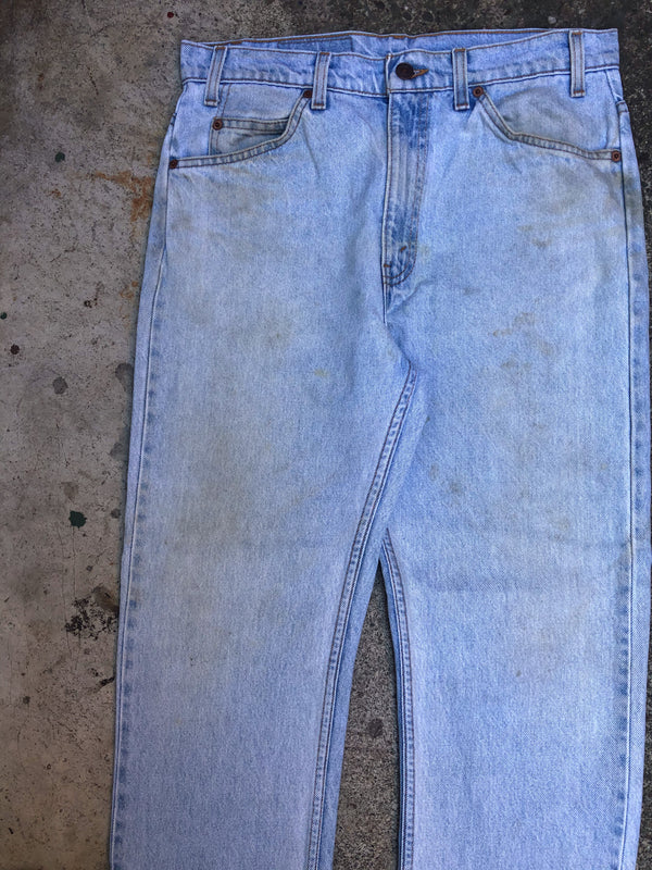 1990s Orange Tab Levis Light Wash Blue 505 (32X29)