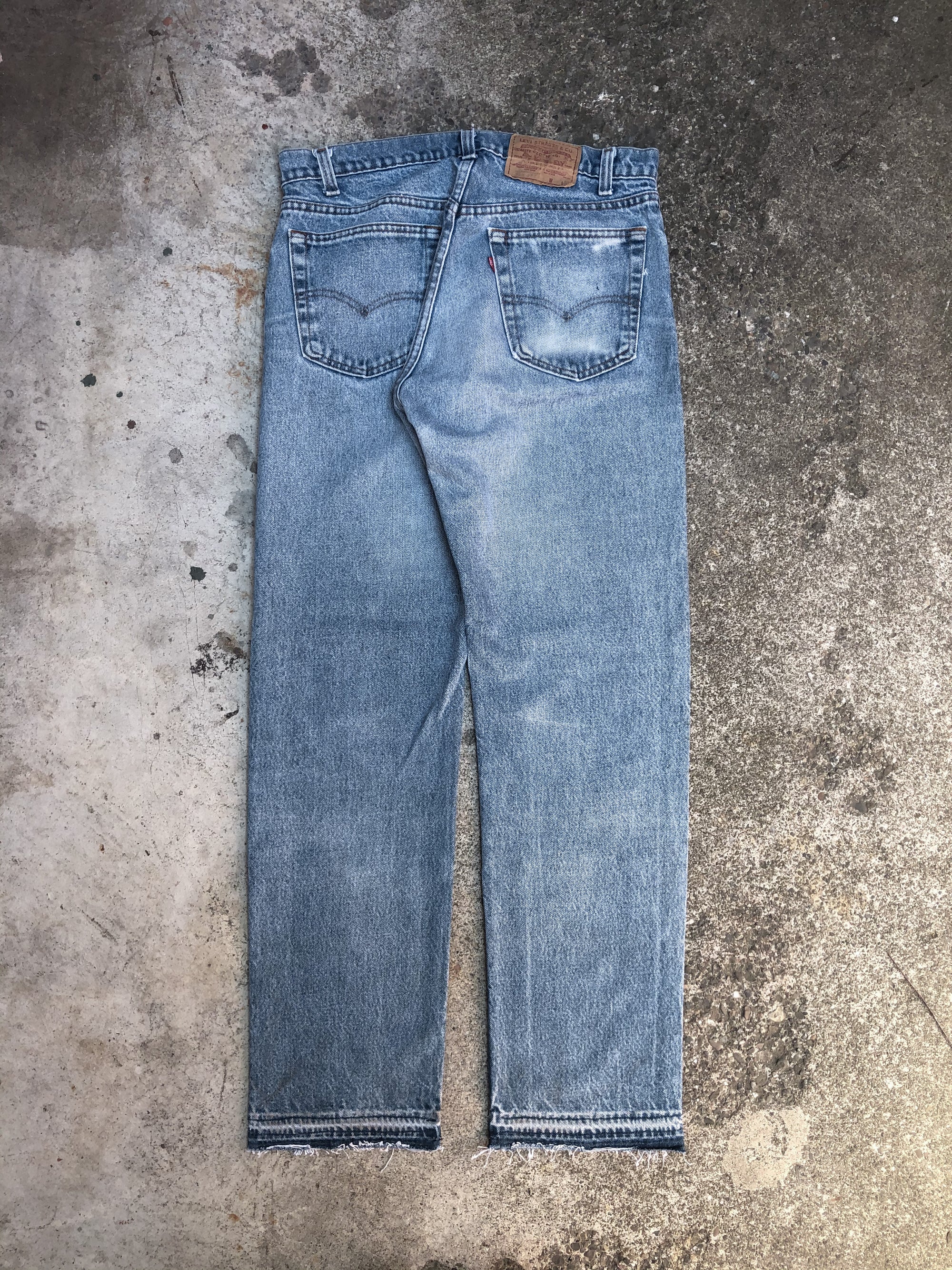 1980s Levis Faded Blue 505 Released Hem (32X30)