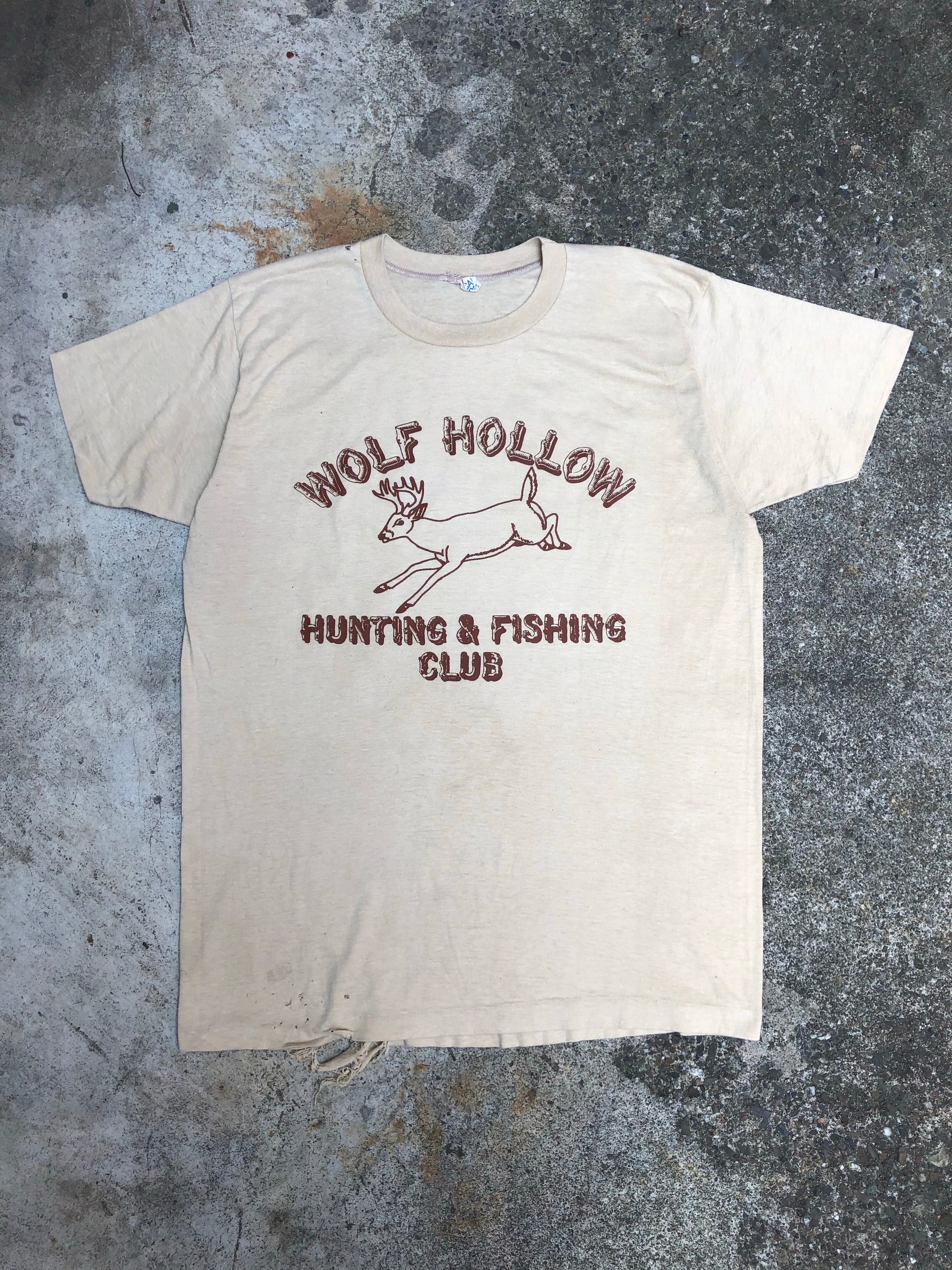 1980s Single Stitched “Wolf Hollow Hunting & Fishing Club” Tee