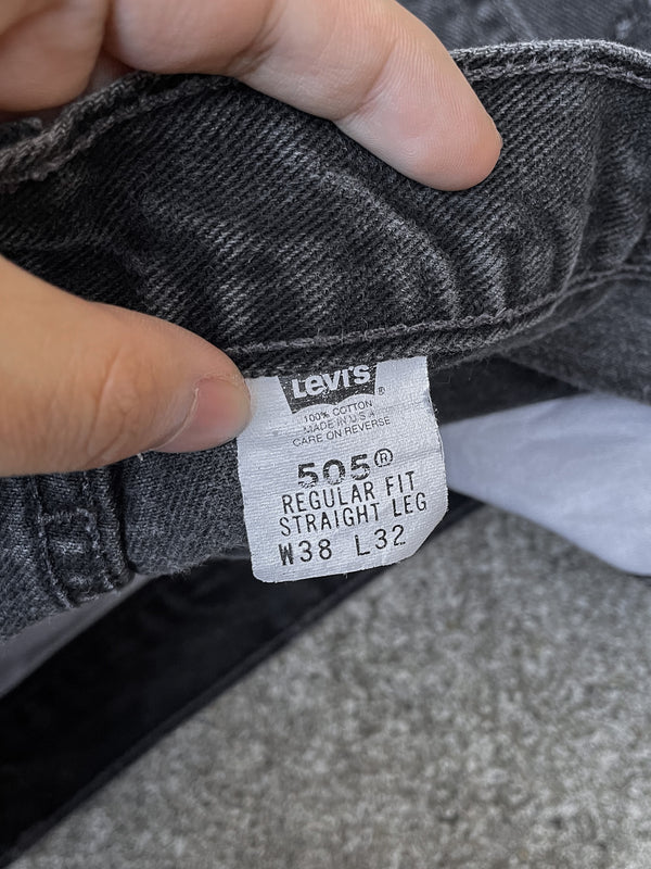 Vintage Levi’s Faded Black 505 Released Hem (36X31)