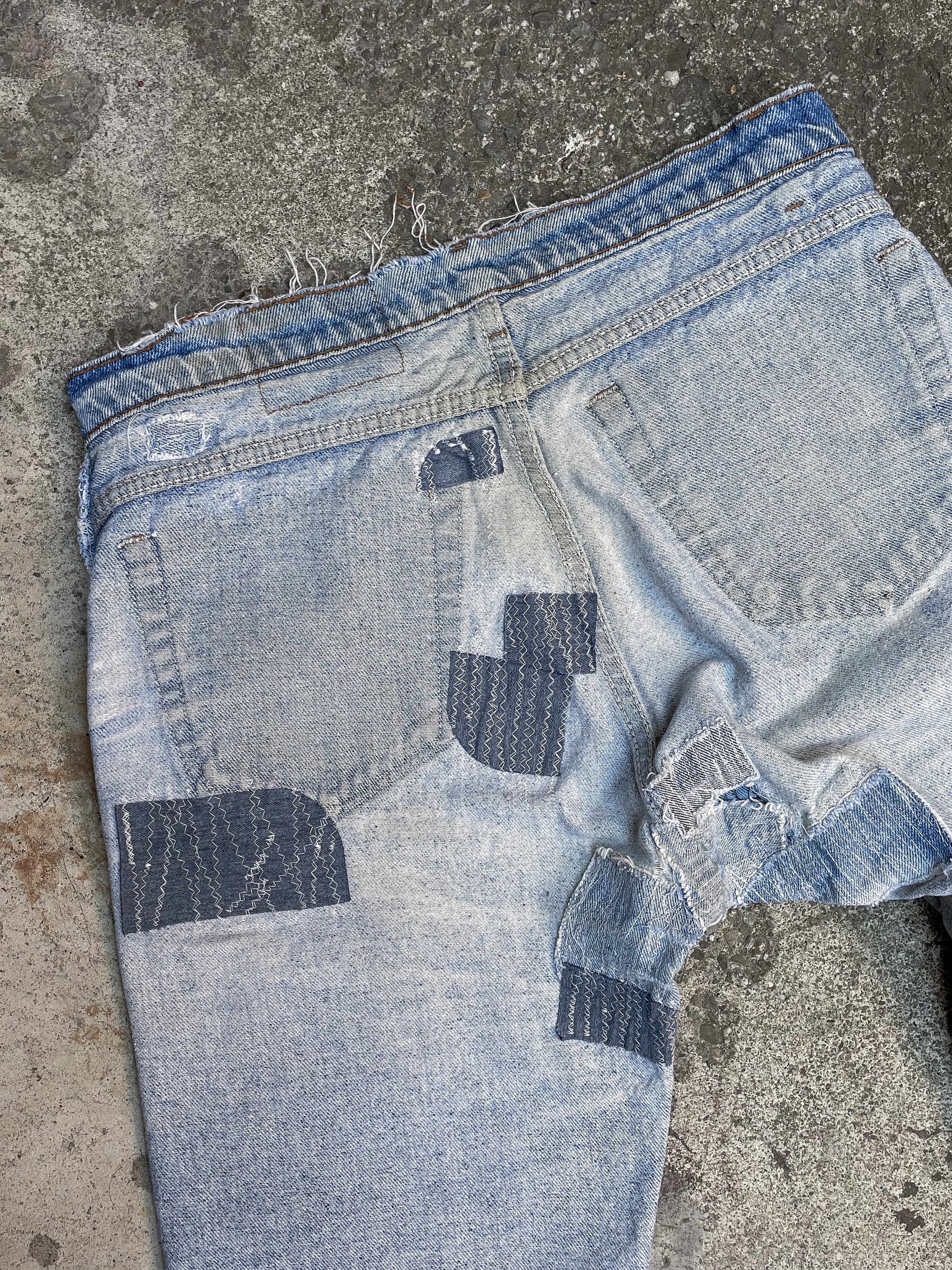 1980s/90s Levis Repaired Faded Blue 505 (33X31)