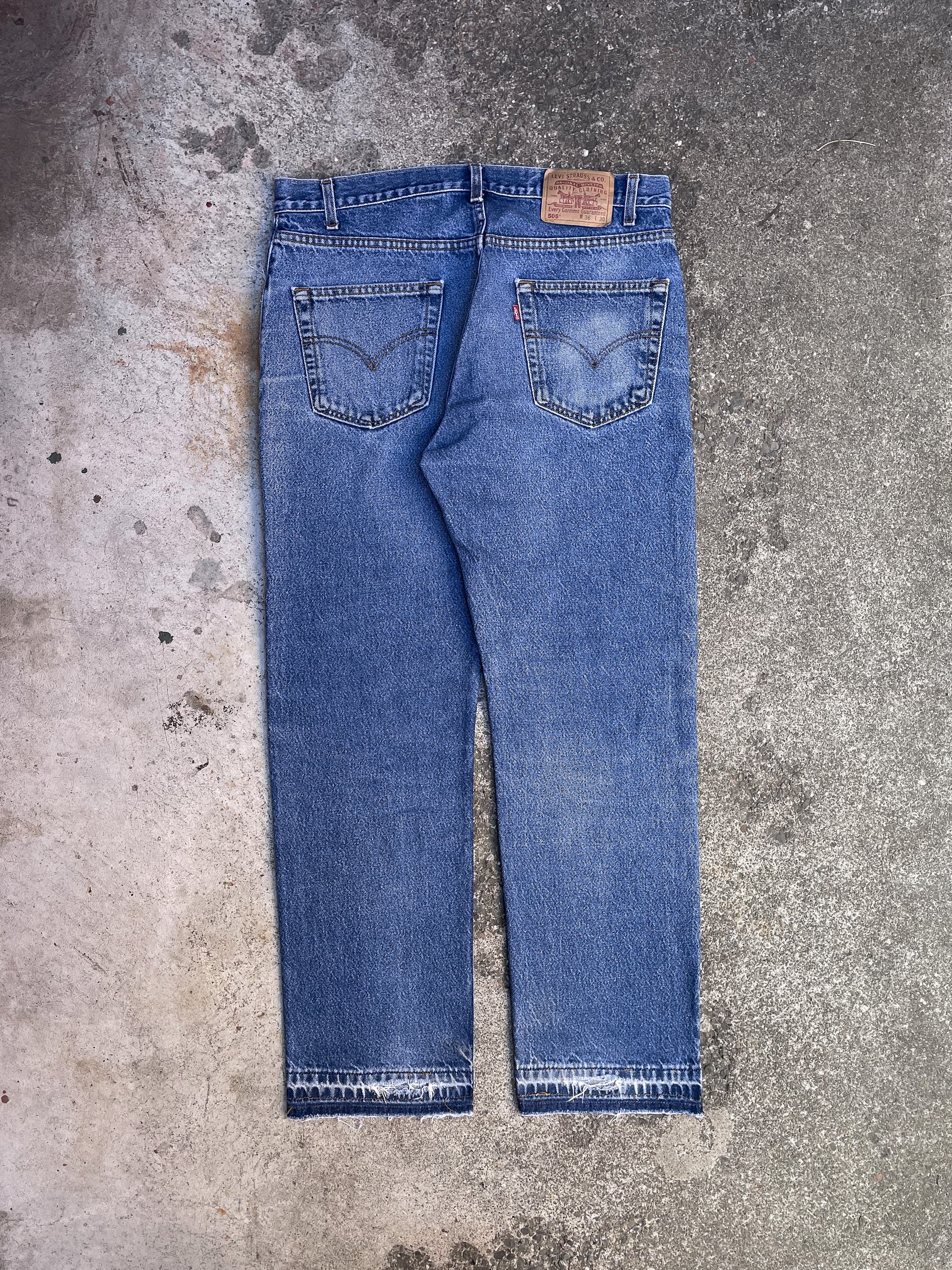 Vintage Levi’s Worn In Blue 505 Released Hem (35X30)