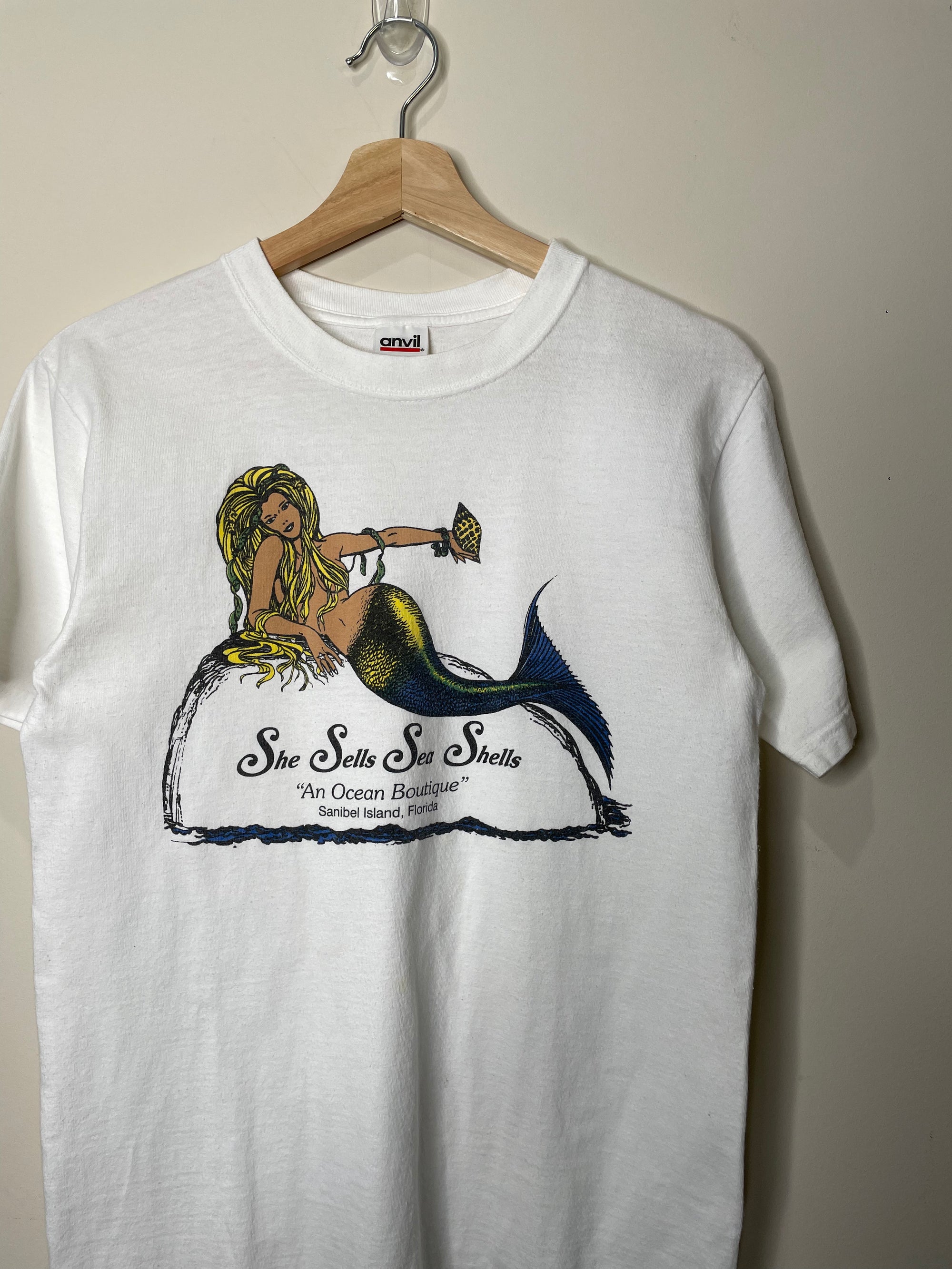 Vintage 00s “She Sells Sea Shells” Tee (S)