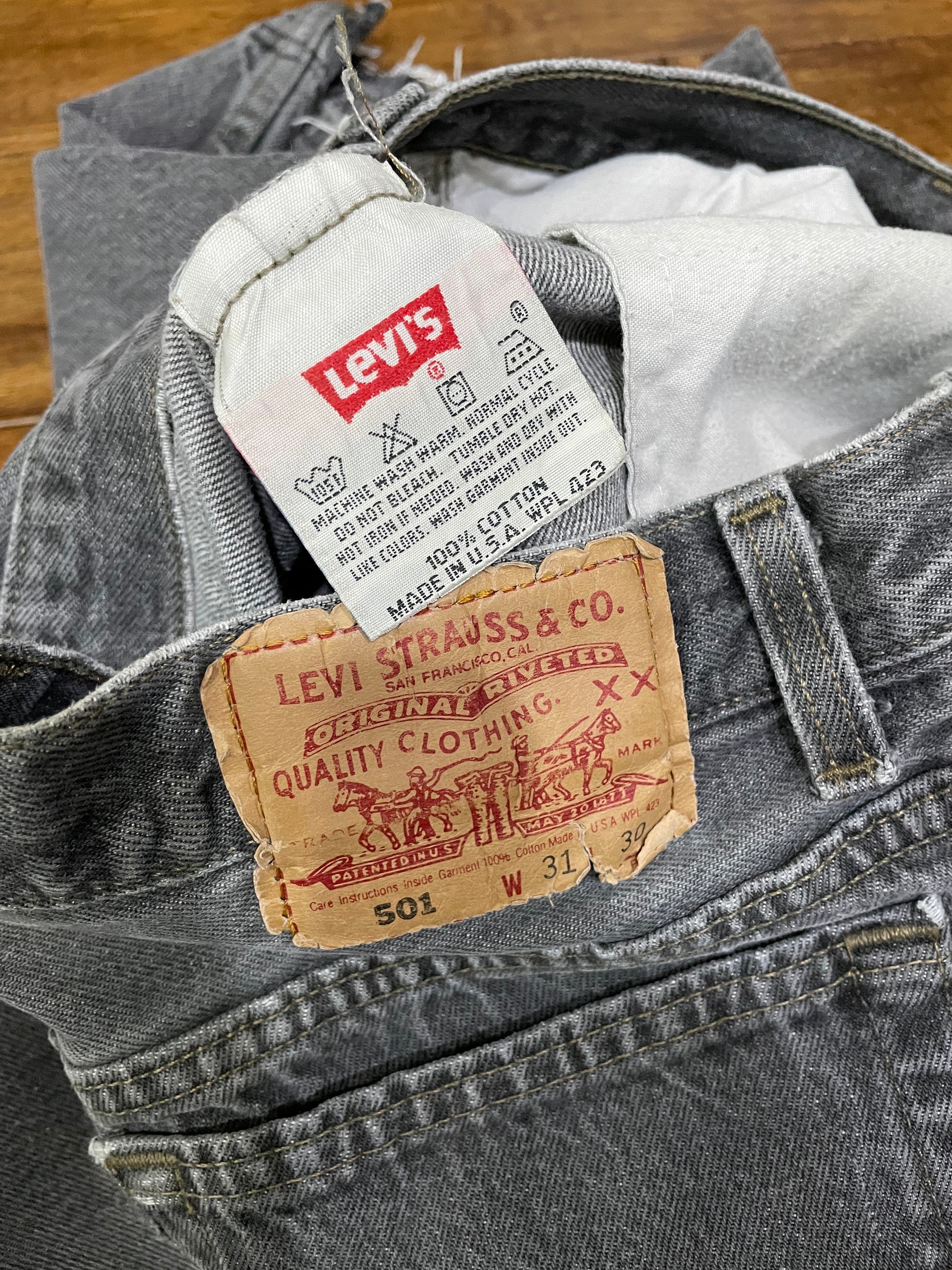 1990s Levi’s Faded Grey 501 Released Hem (28X29)