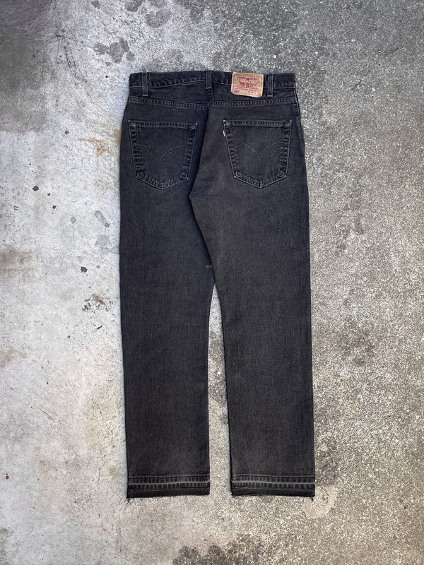 Vintage Levi’s Faded Black 505 Released Hem (33X30)