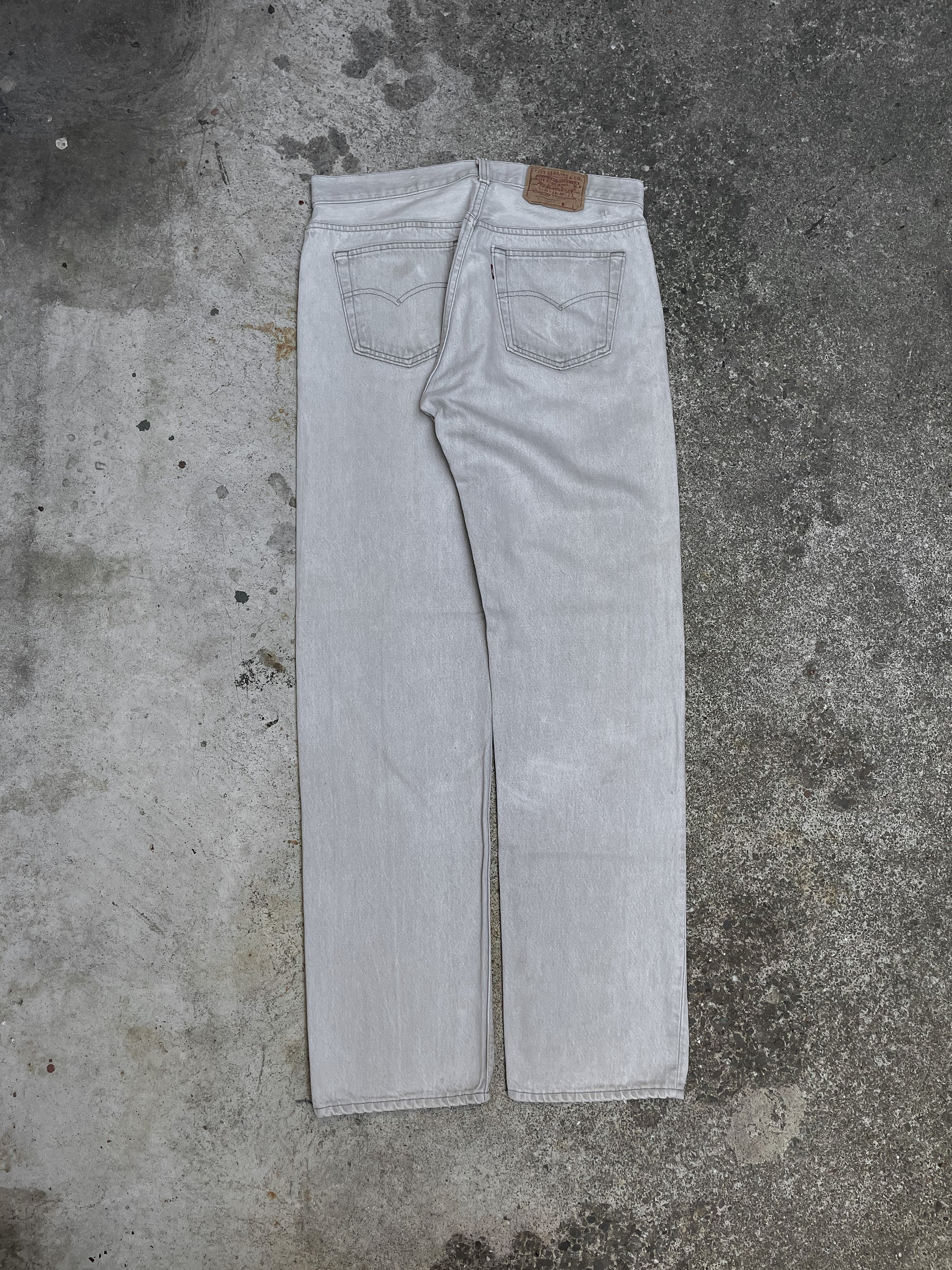 1980s Levi’s Faded Light Grey 501 (32X32)