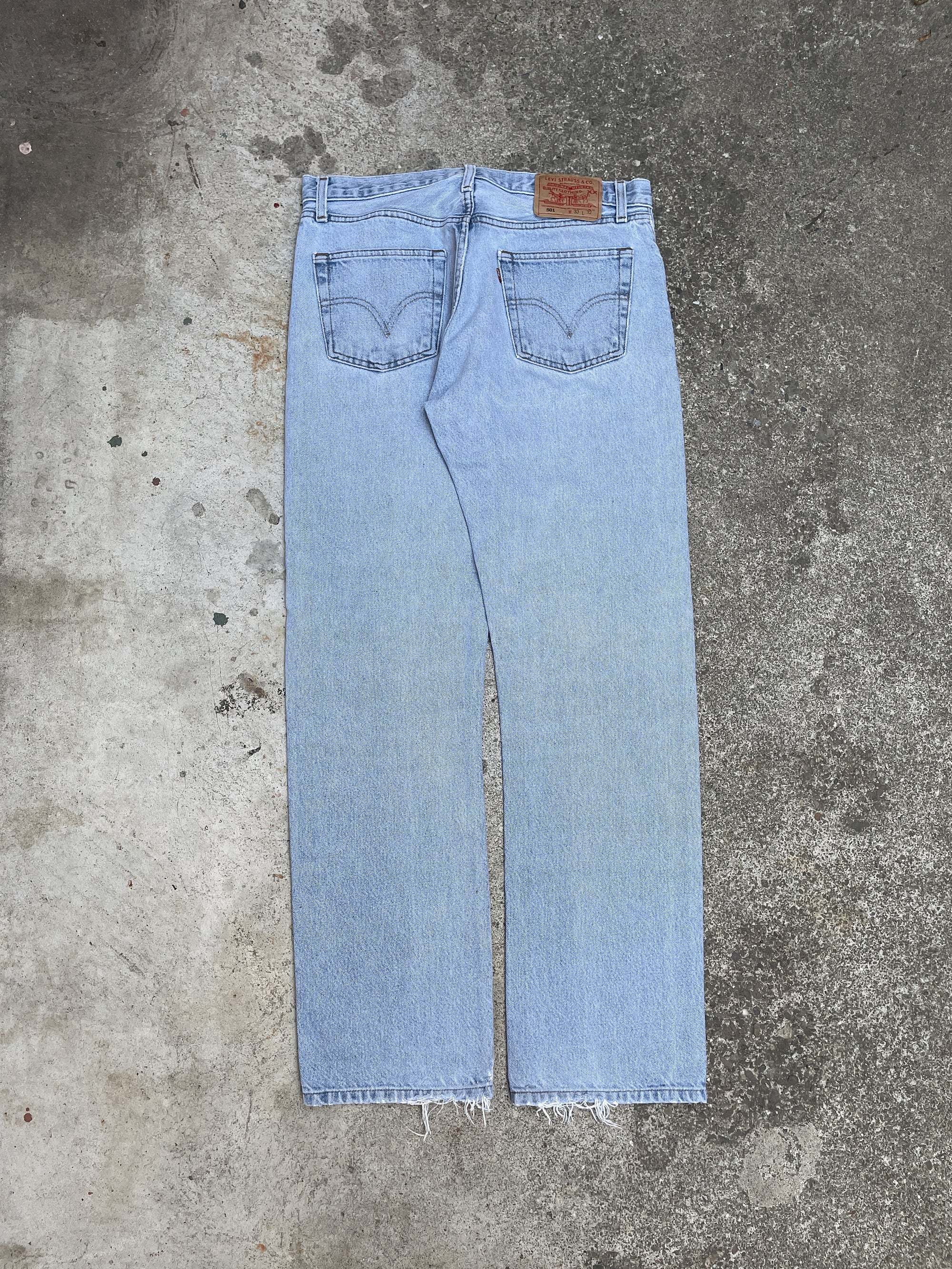 Levi’s Distressed Faded Blue 501 (32X31)